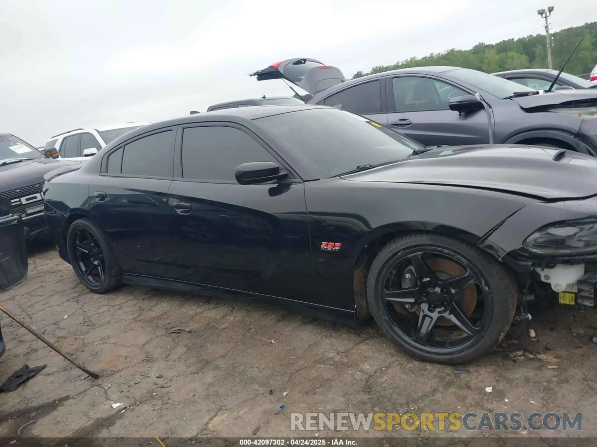 13 Photograph of a damaged car 2C3CDXGJ1LH162104 DODGE CHARGER 2020