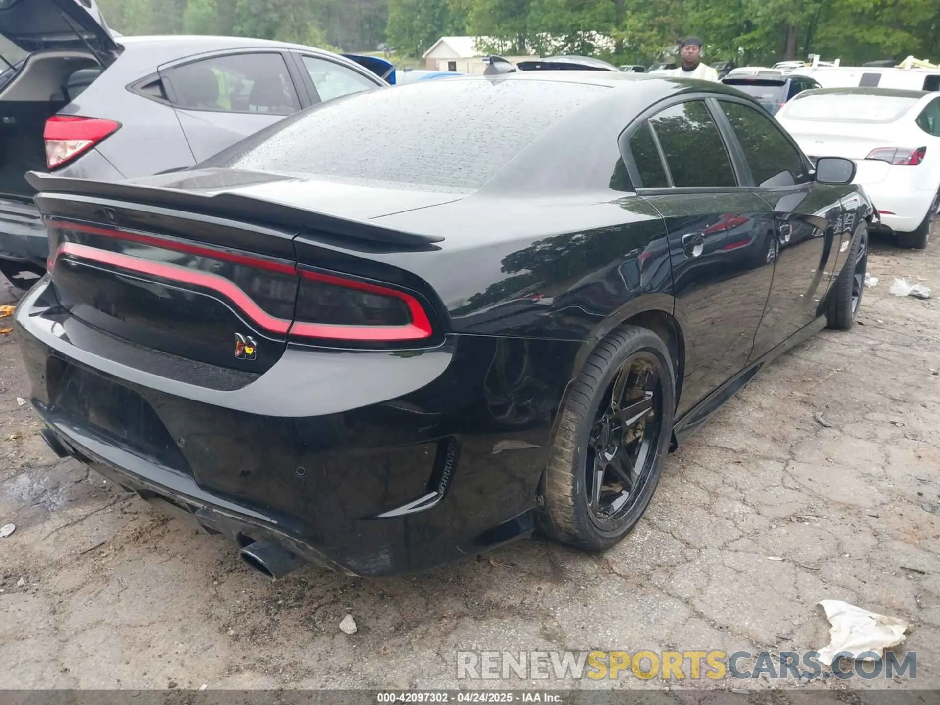 4 Photograph of a damaged car 2C3CDXGJ1LH162104 DODGE CHARGER 2020