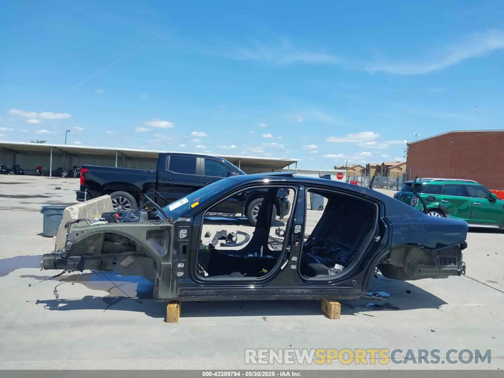 15 Photograph of a damaged car 2C3CDXGJ1LH237514 DODGE CHARGER 2020