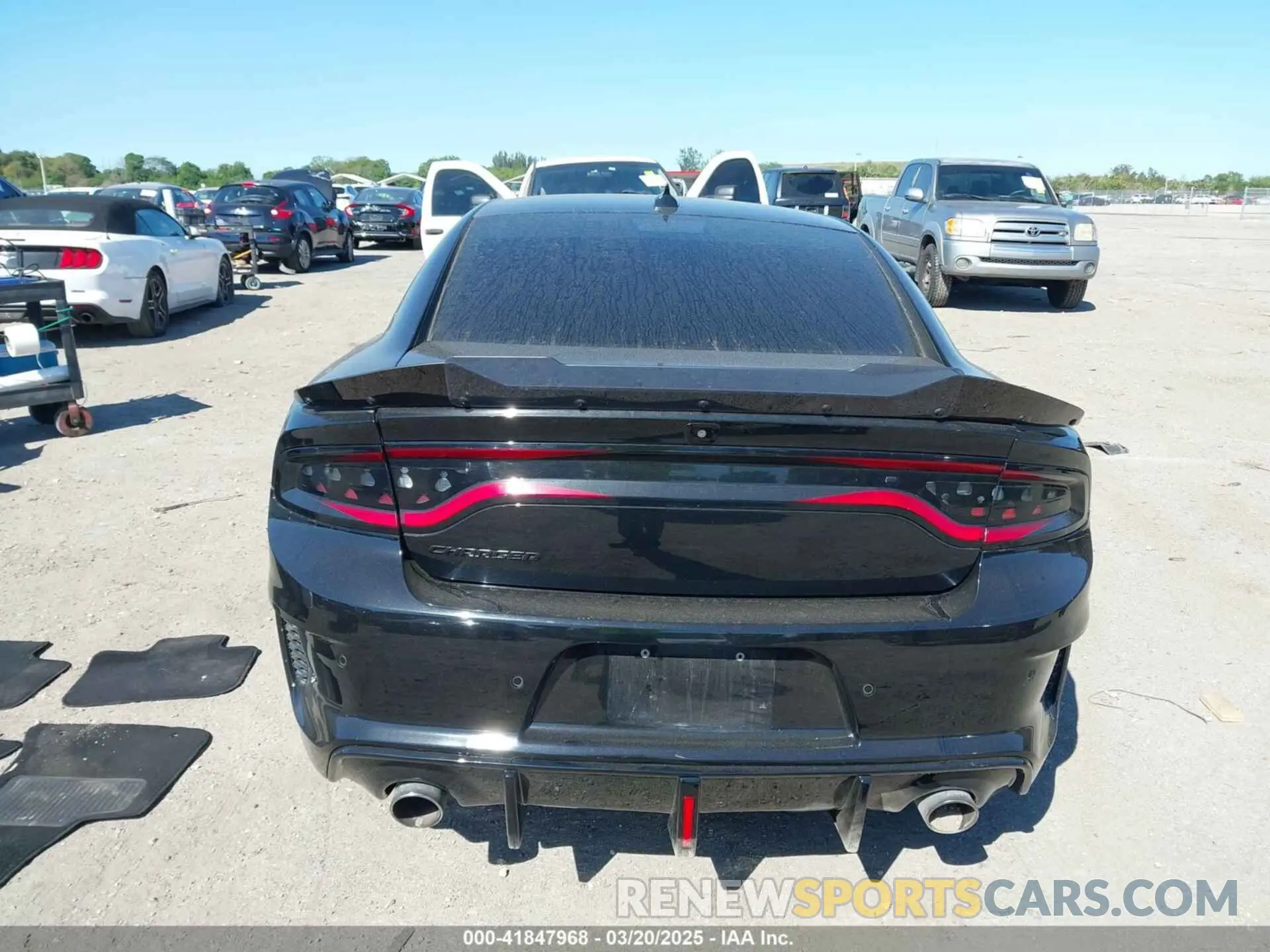 17 Photograph of a damaged car 2C3CDXGJ6LH144830 DODGE CHARGER 2020
