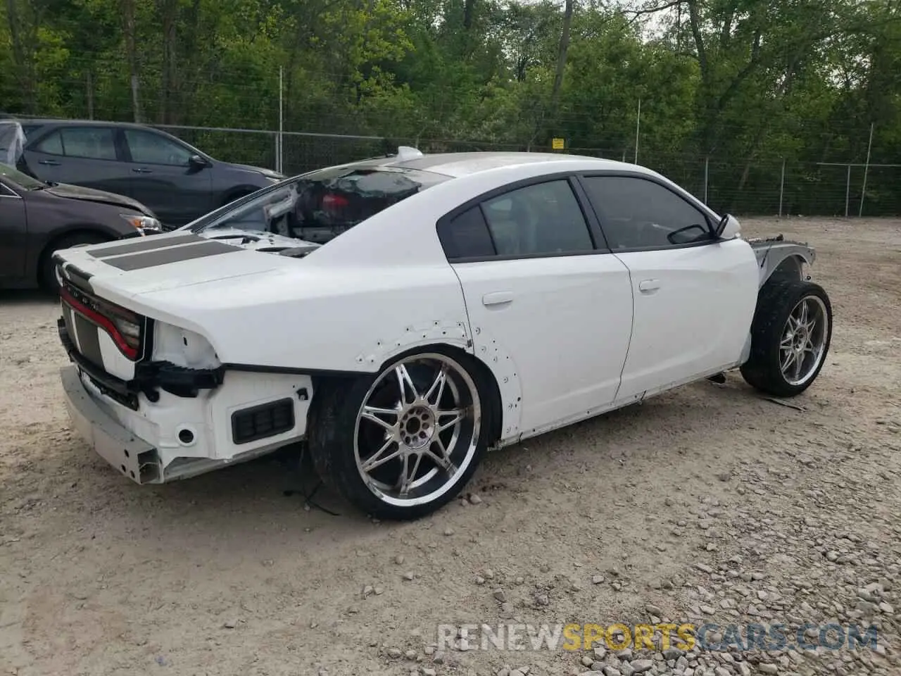 3 Фотография поврежденного автомобиля 2C3CDXGJ7LH137806 DODGE CHARGER 2020