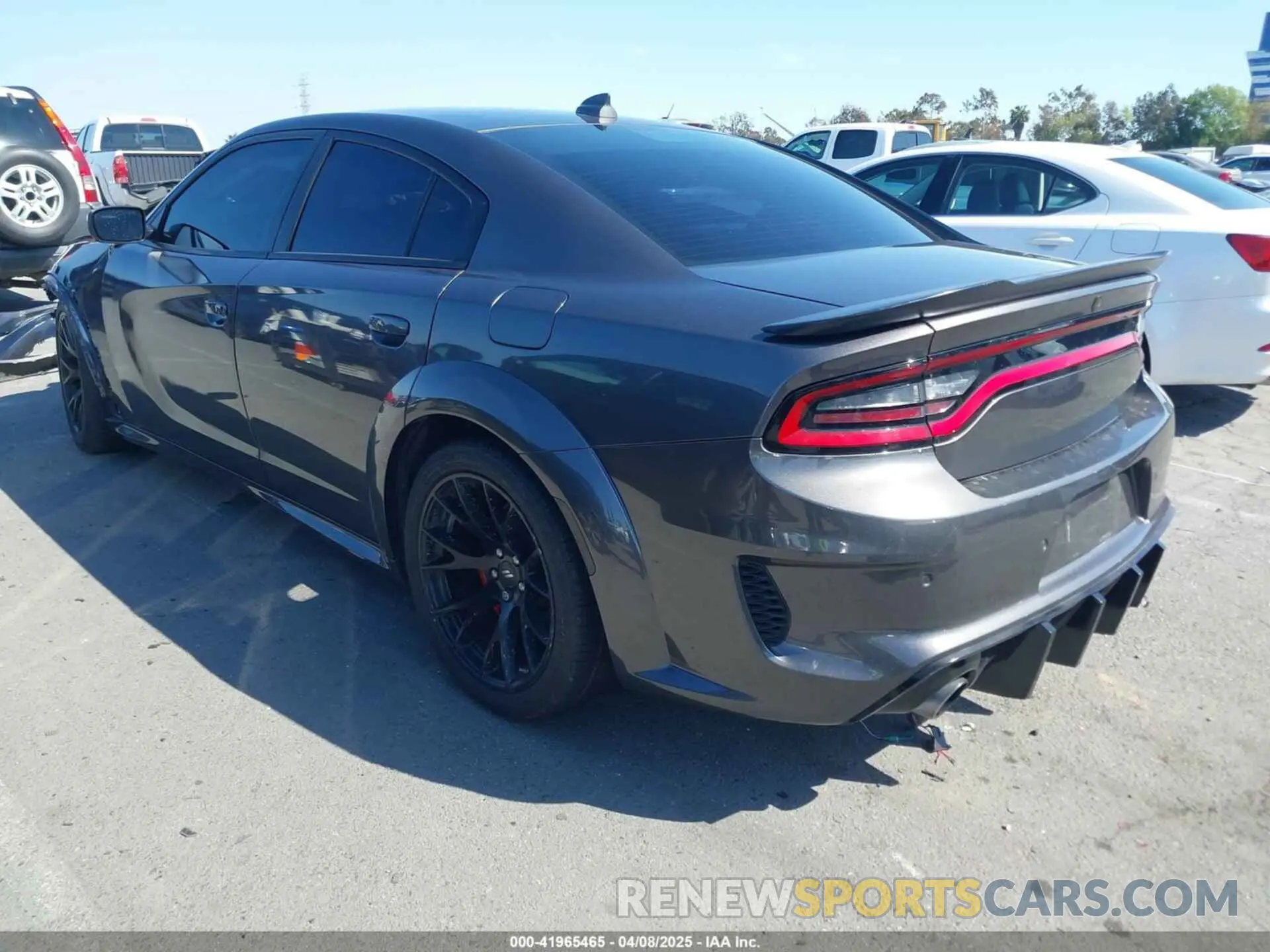 3 Фотография поврежденного автомобиля 2C3CDXGJ7LH183040 DODGE CHARGER 2020