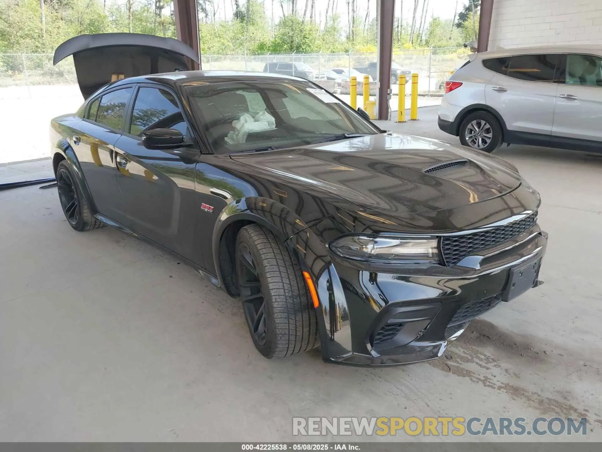 1 Photograph of a damaged car 2C3CDXGJ8LH226137 DODGE CHARGER 2020