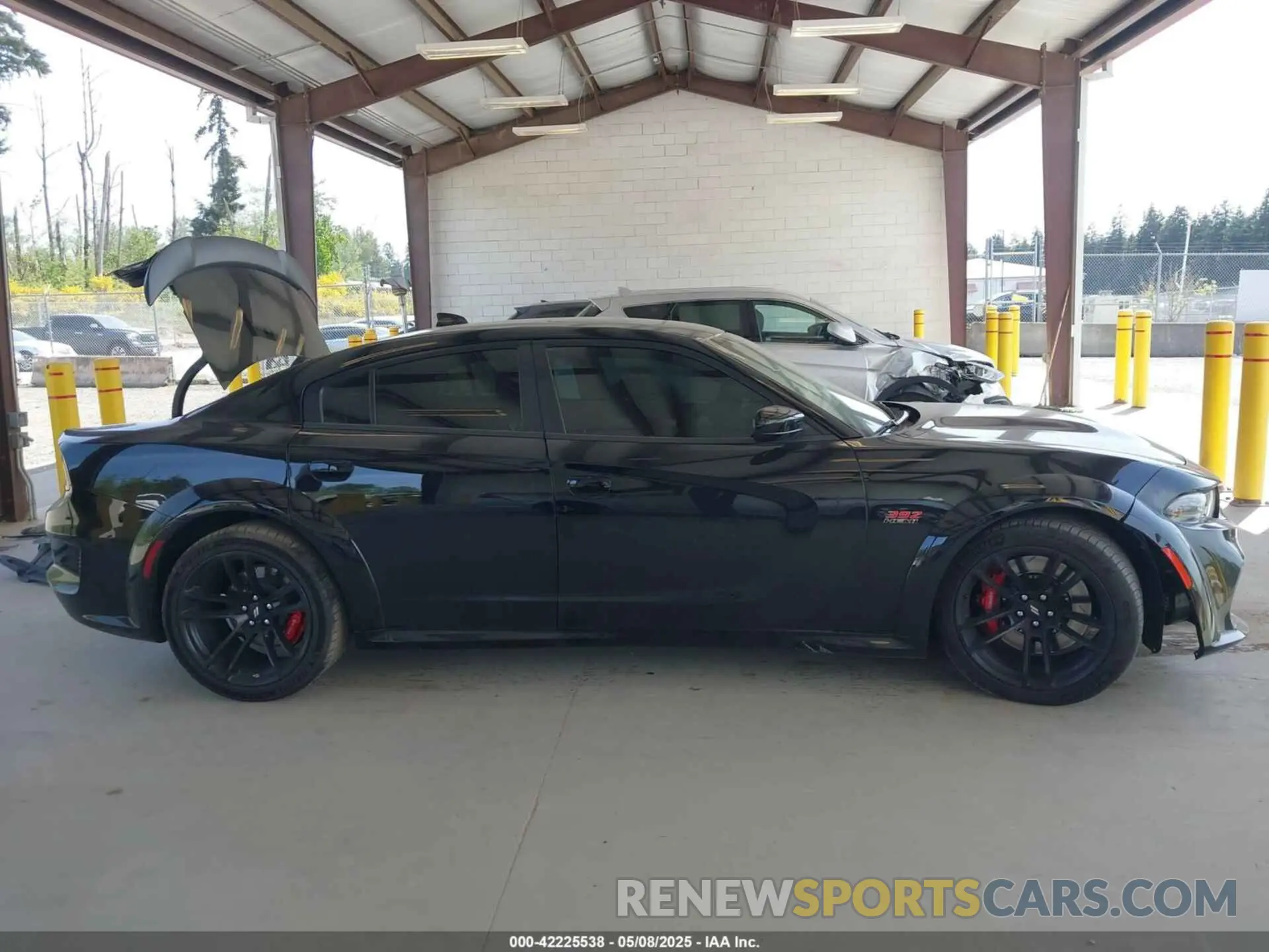 14 Photograph of a damaged car 2C3CDXGJ8LH226137 DODGE CHARGER 2020