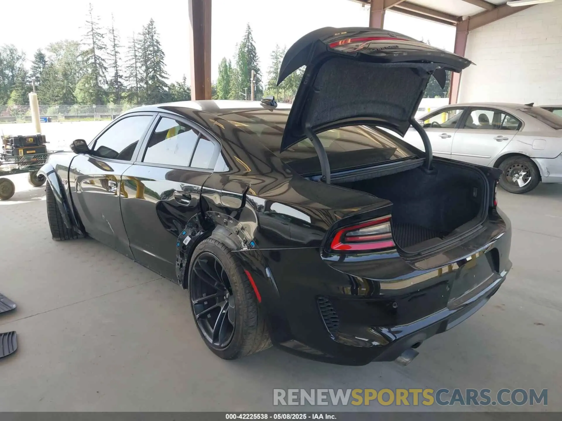 3 Photograph of a damaged car 2C3CDXGJ8LH226137 DODGE CHARGER 2020