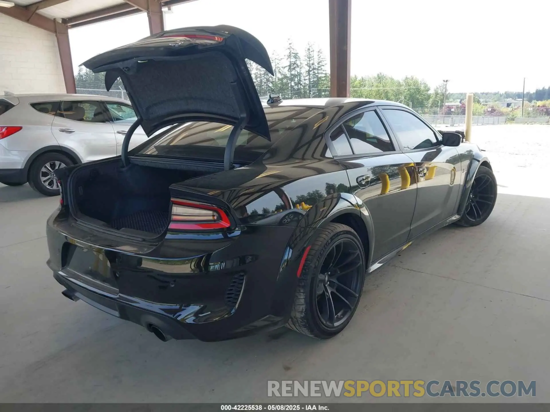 4 Photograph of a damaged car 2C3CDXGJ8LH226137 DODGE CHARGER 2020