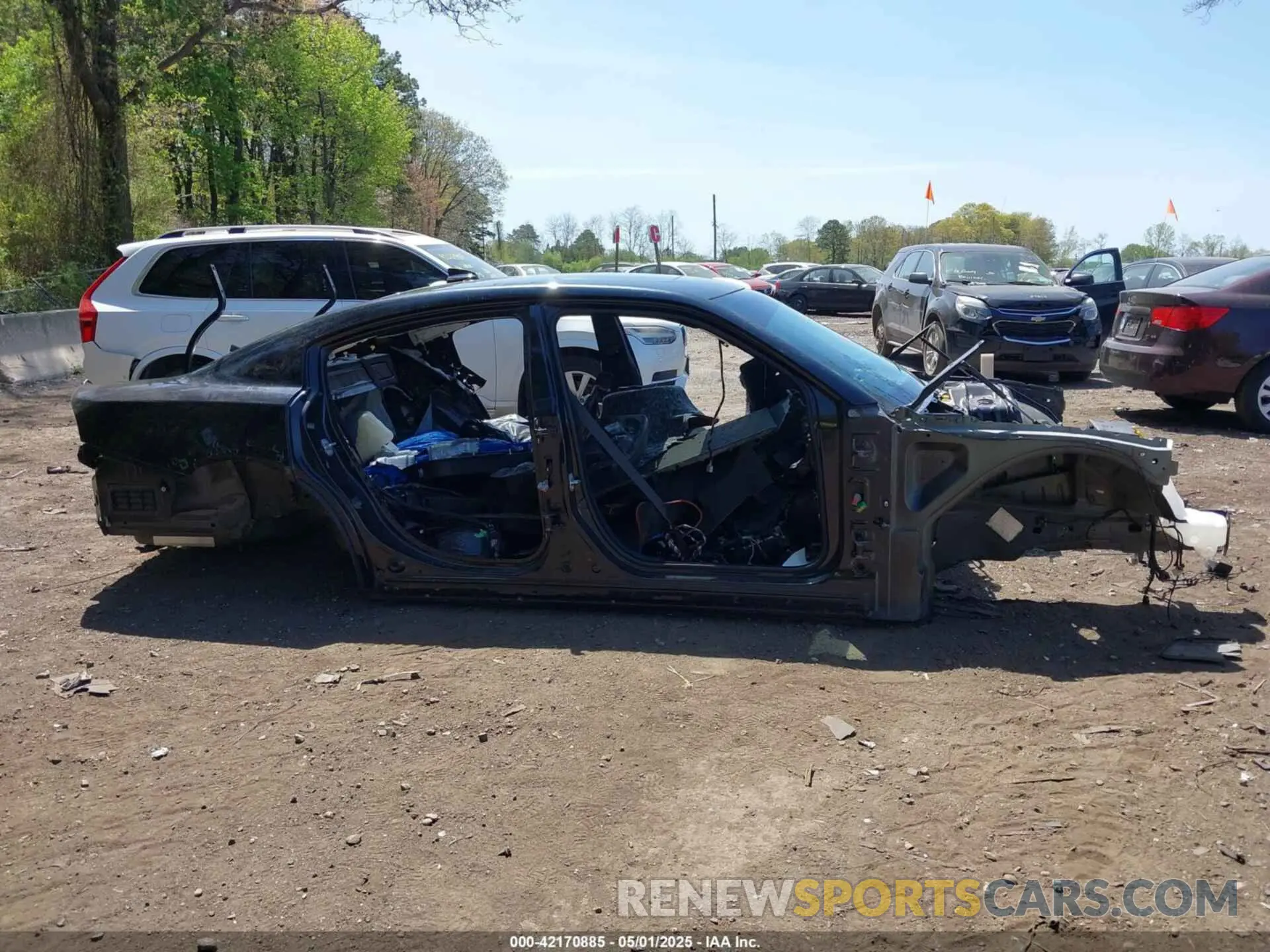 13 Photograph of a damaged car 2C3CDXGJ9LH240838 DODGE CHARGER 2020