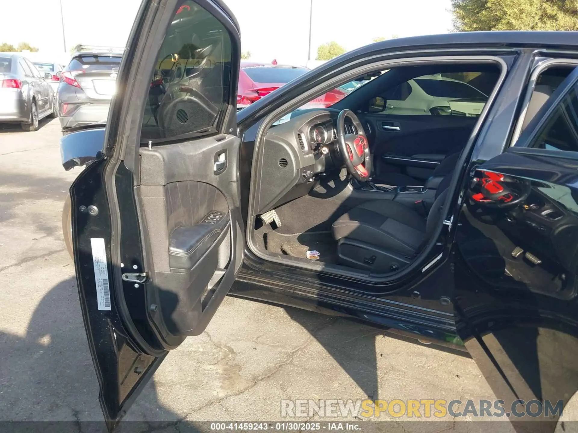 5 Photograph of a damaged car 2C3CDXHGXLH163058 DODGE CHARGER 2020