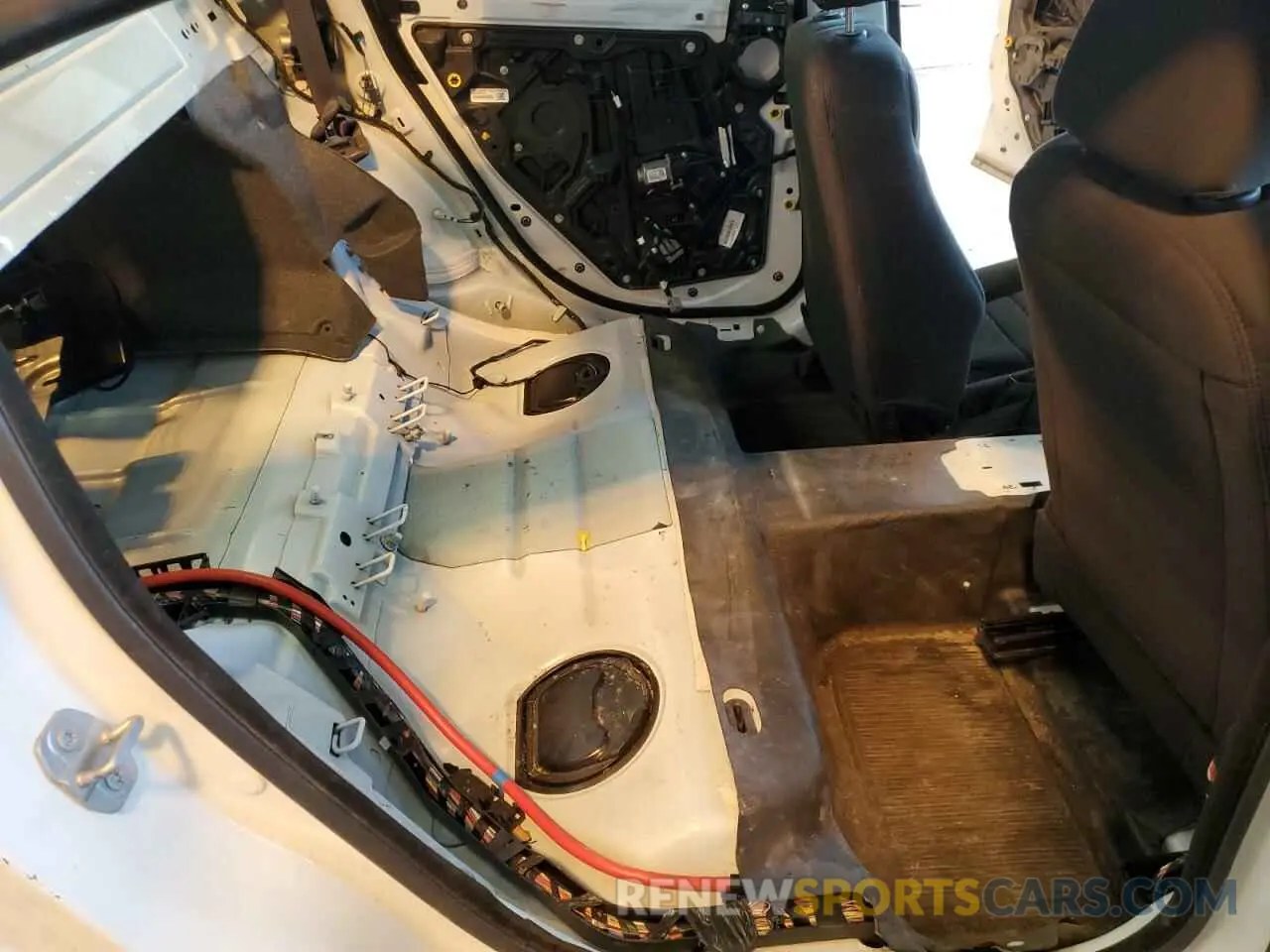 10 Фотография поврежденного автомобиля 2C3CDXAT1MH523293 DODGE CHARGER 2021