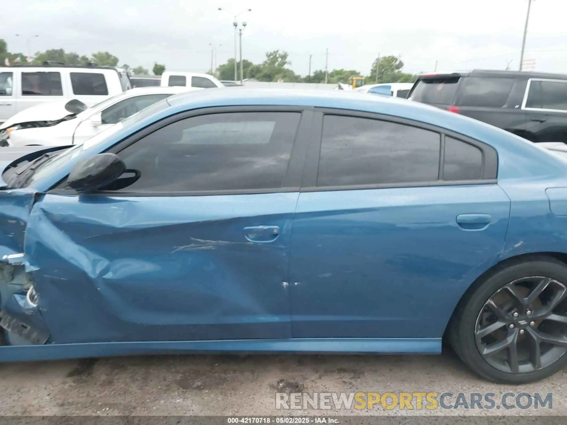 14 Photograph of a damaged car 2C3CDXCT0MH561885 DODGE CHARGER 2021