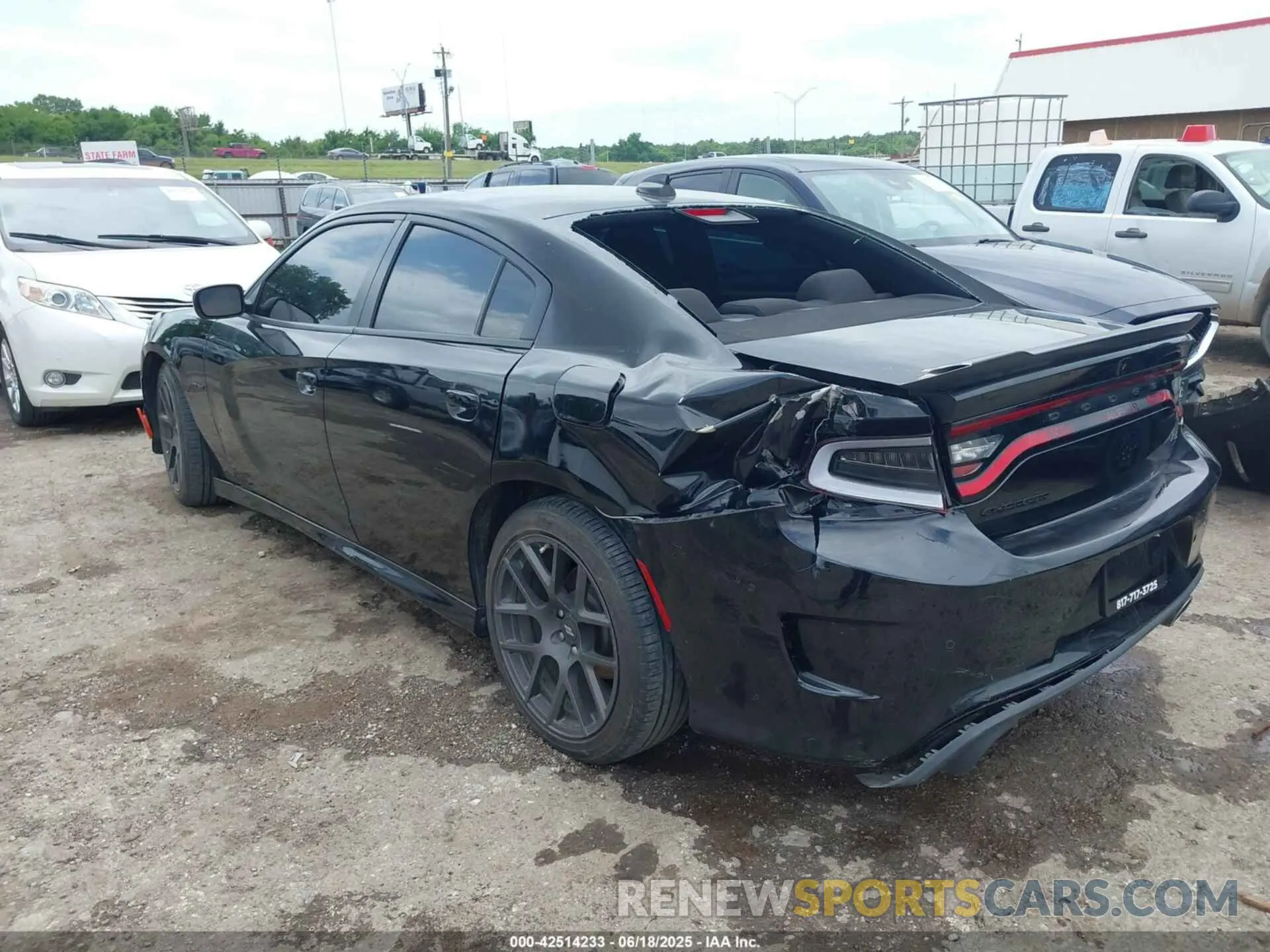 3 Фотография поврежденного автомобиля 2C3CDXCT5MH612863 DODGE CHARGER 2021