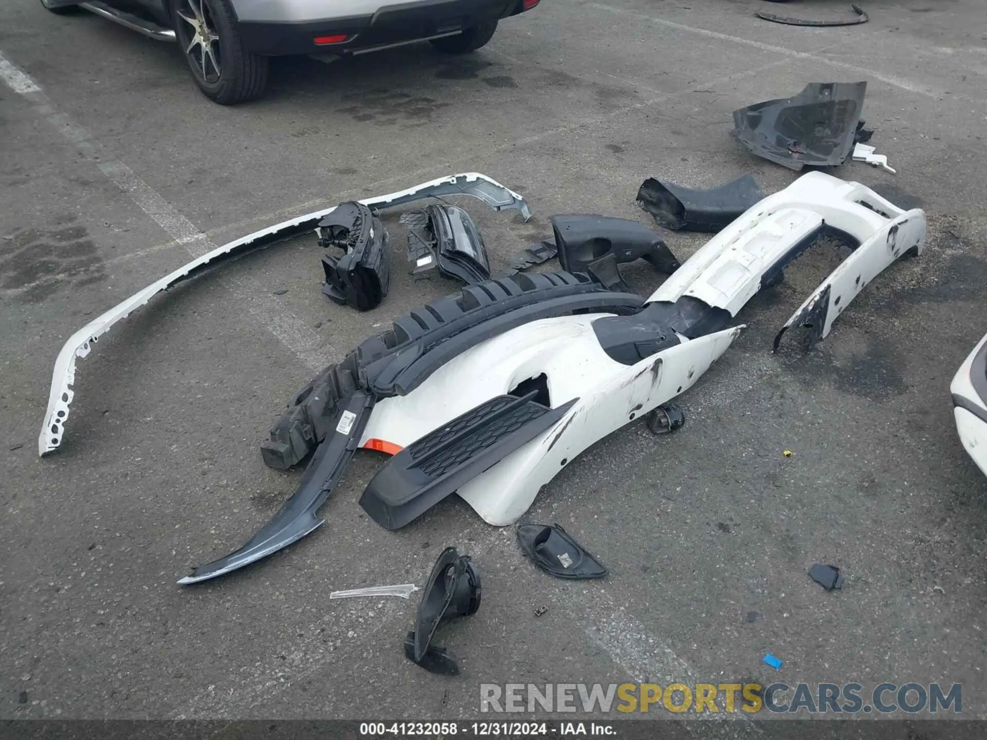 11 Photograph of a damaged car 2C3CDXGJ0MH581031 DODGE CHARGER 2021