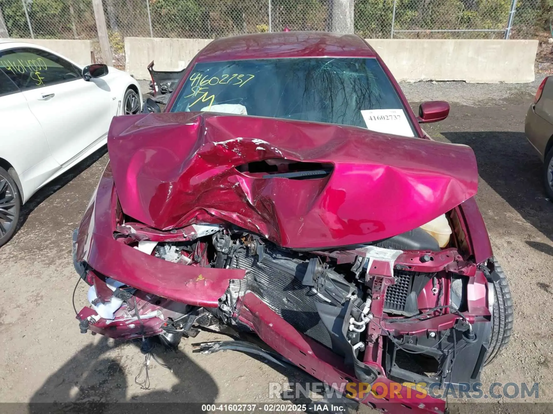 10 Photograph of a damaged car 2C3CDXGJ2MH565297 DODGE CHARGER 2021
