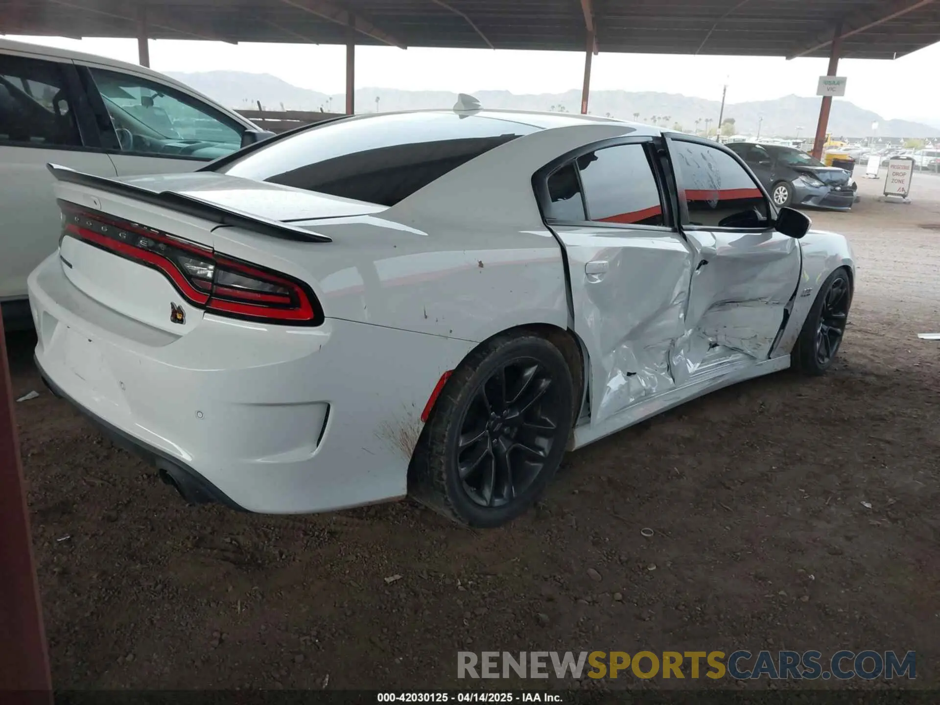 4 Photograph of a damaged car 2C3CDXGJ5MH542015 DODGE CHARGER 2021