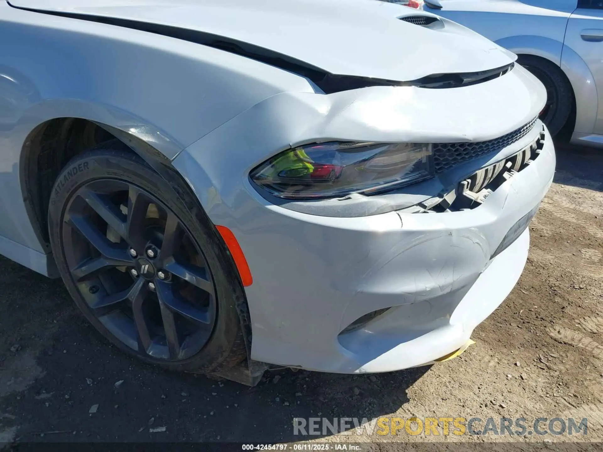 17 Photograph of a damaged car 2C3CDXHG1MH639537 DODGE CHARGER 2021