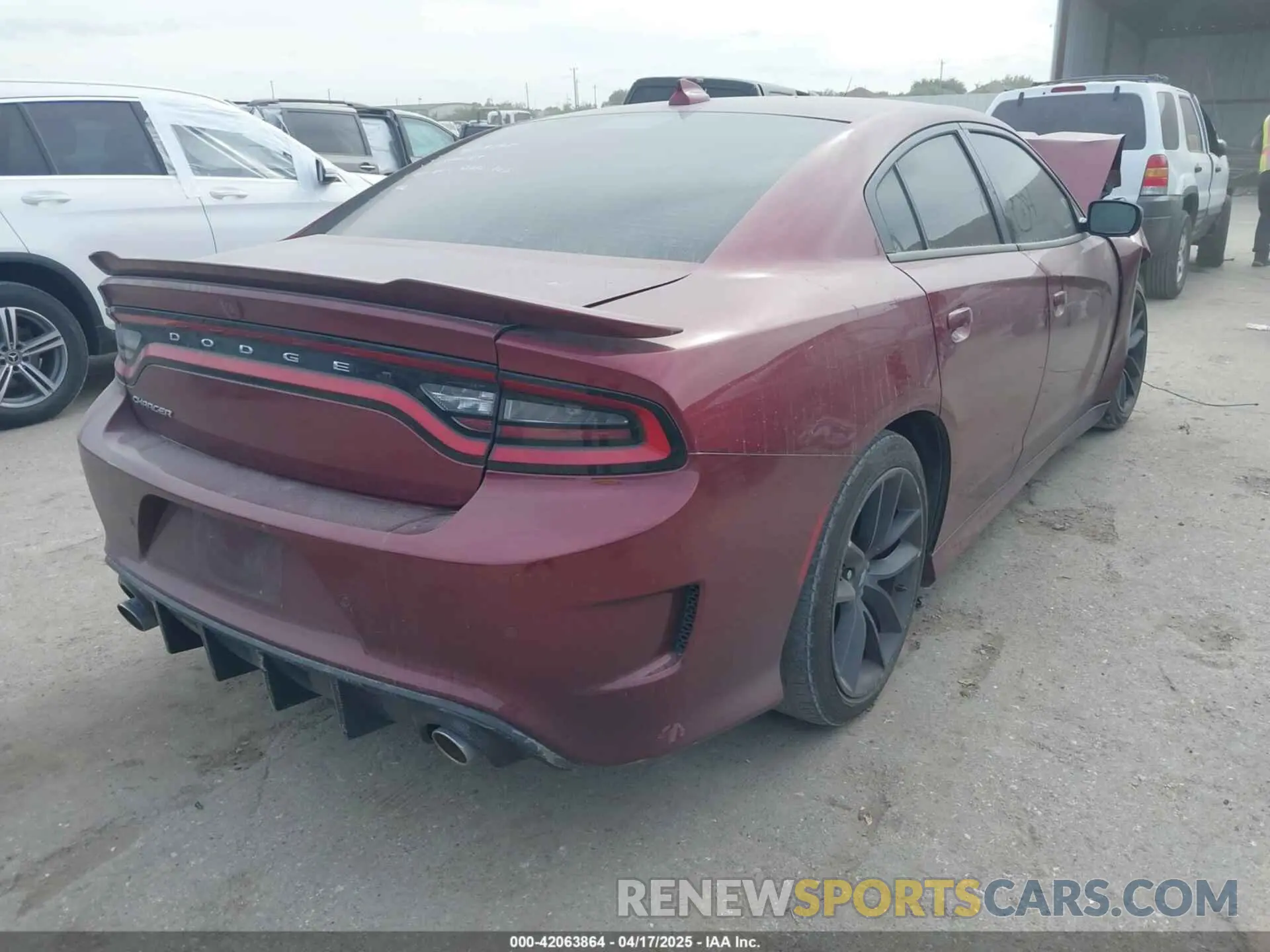 4 Photograph of a damaged car 2C3CDXHG2MH655827 DODGE CHARGER 2021