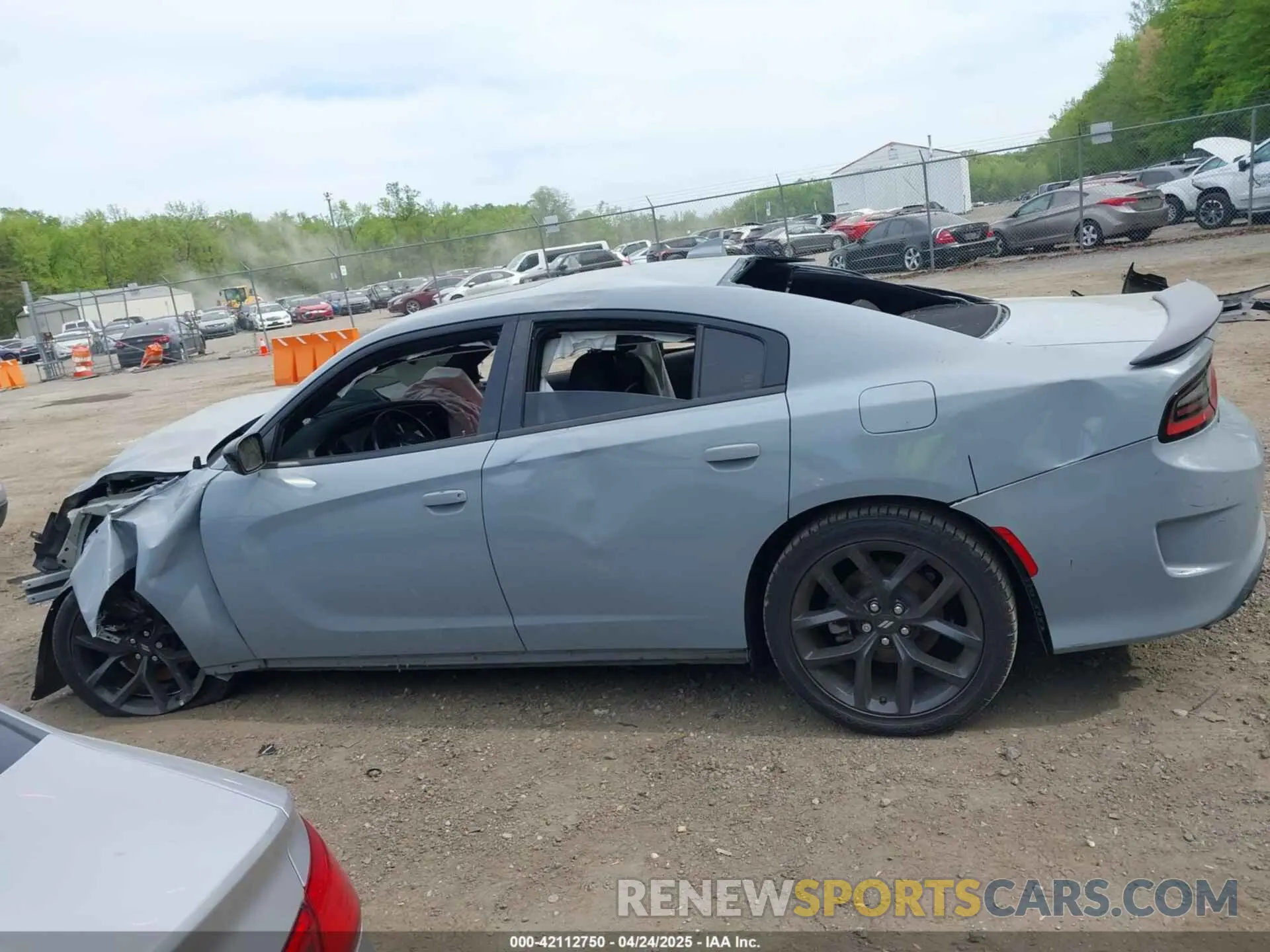 13 Photograph of a damaged car 2C3CDXHG3MH613098 DODGE CHARGER 2021