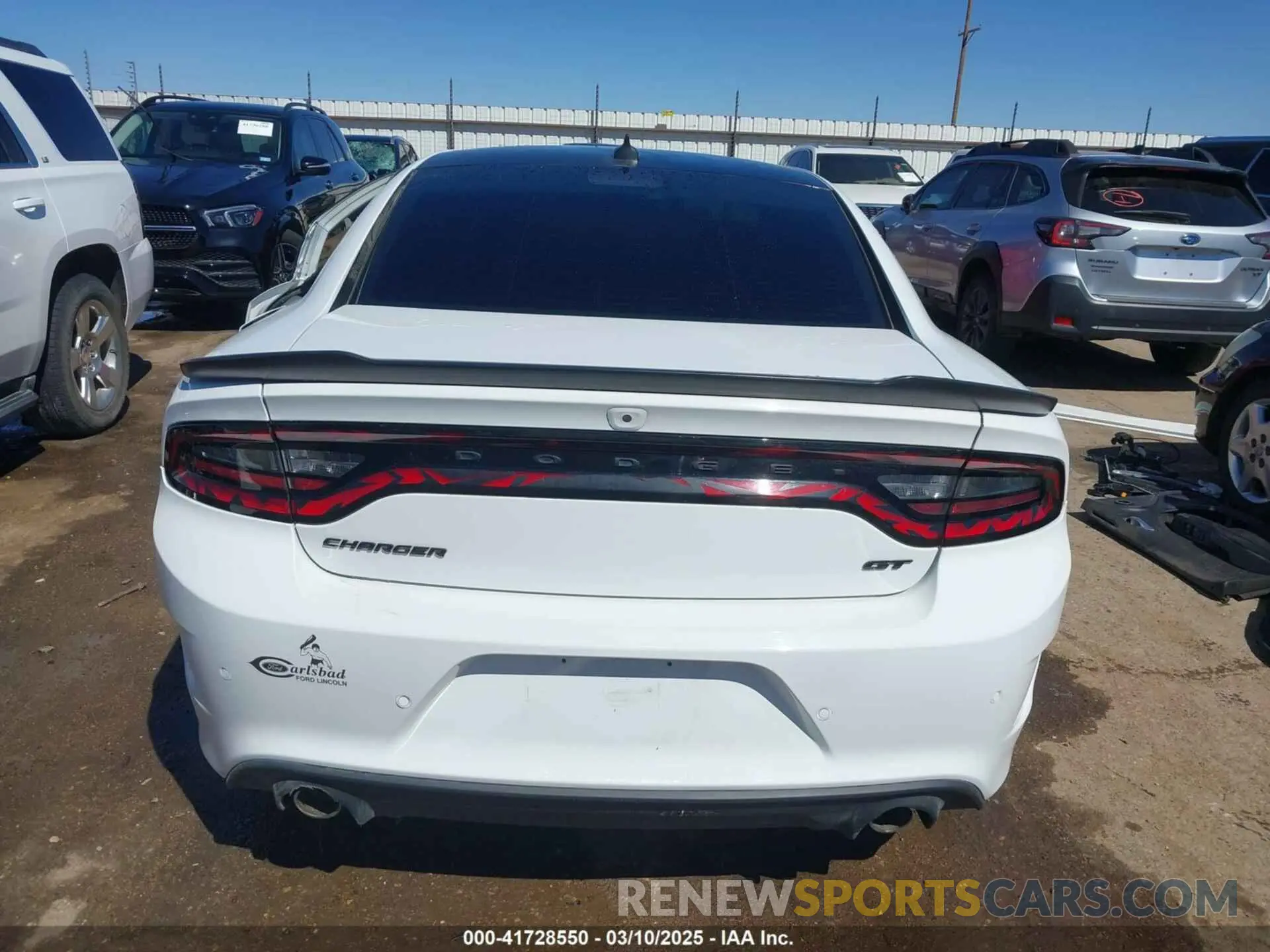 17 Photograph of a damaged car 2C3CDXHG5MH537741 DODGE CHARGER 2021