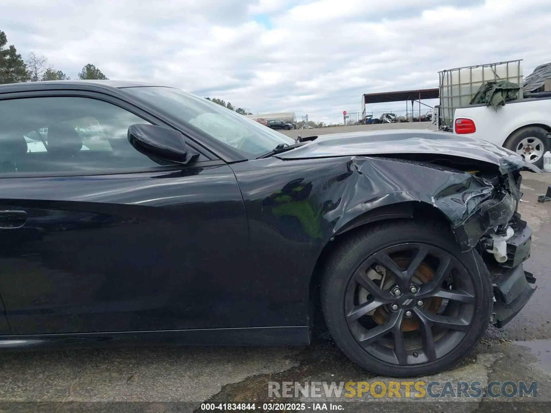 17 Photograph of a damaged car 2C3CDXHG7MH625643 DODGE CHARGER 2021