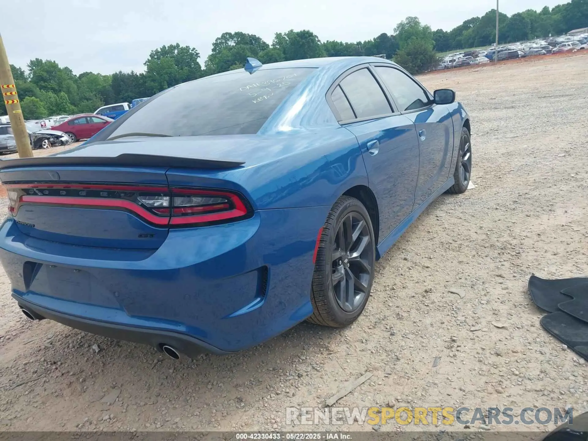 4 Photograph of a damaged car 2C3CDXHG9MH633968 DODGE CHARGER 2021