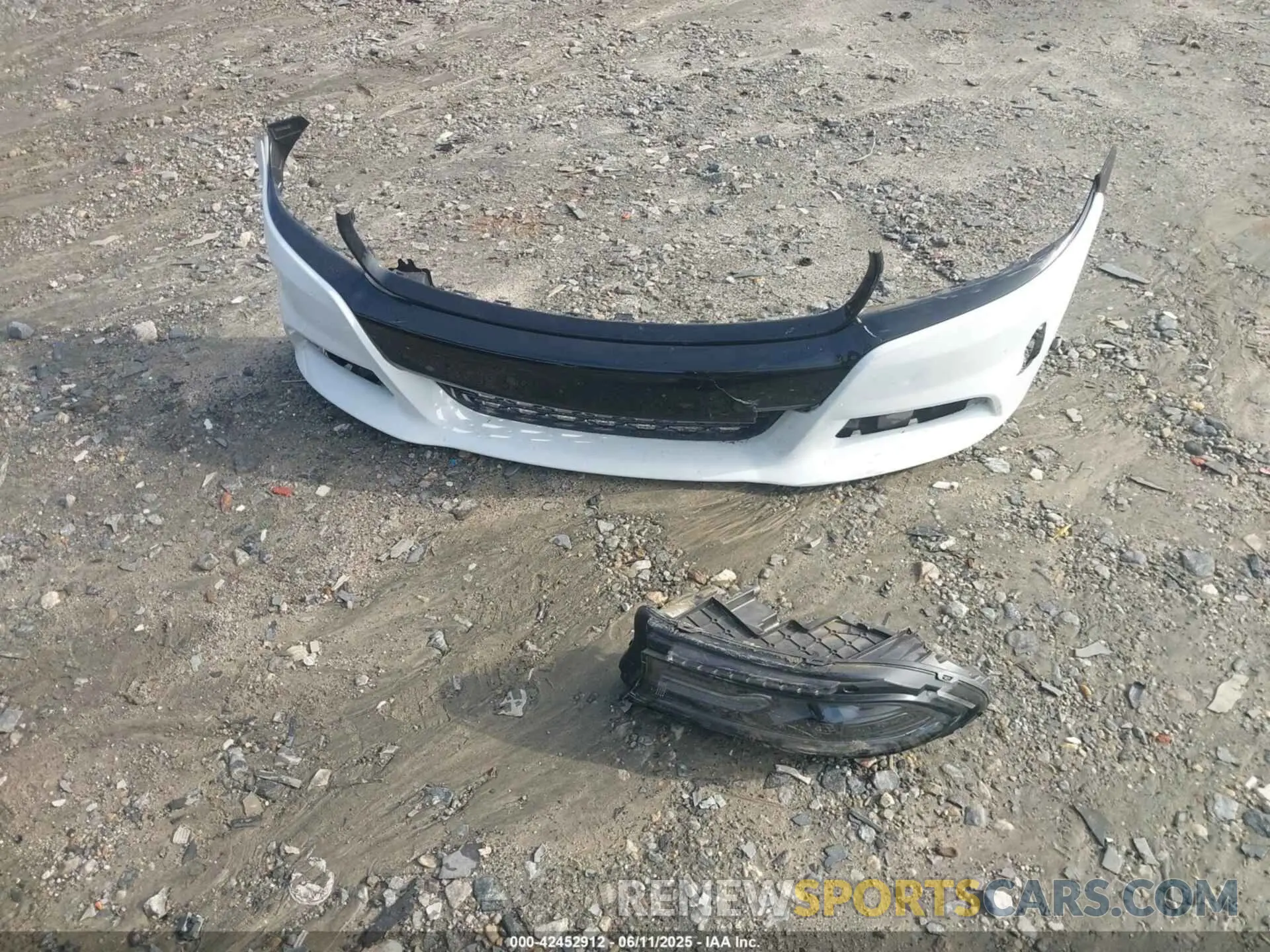 12 Photograph of a damaged car 2C3CDXJG6MH636952 DODGE CHARGER 2021