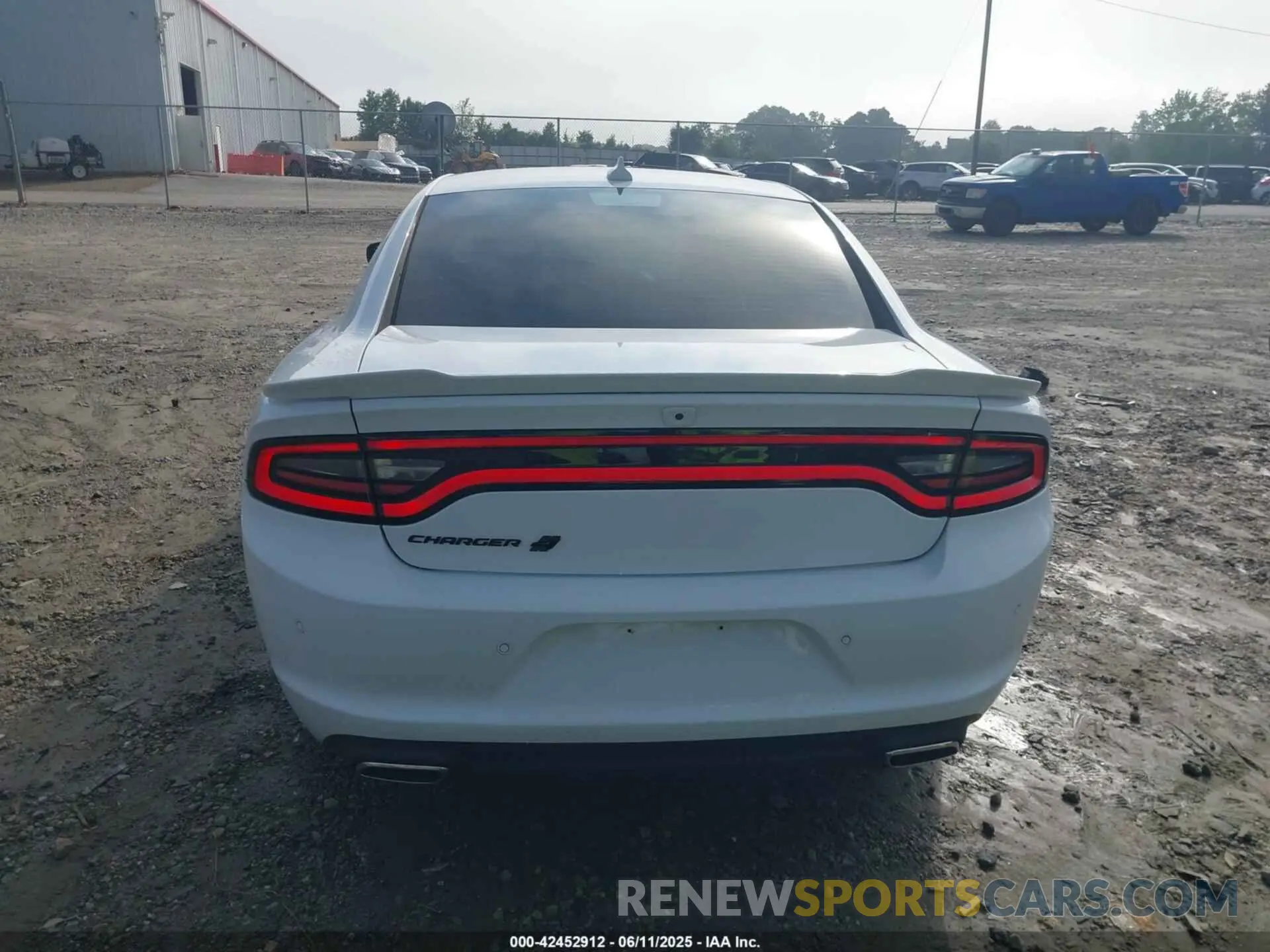 17 Photograph of a damaged car 2C3CDXJG6MH636952 DODGE CHARGER 2021