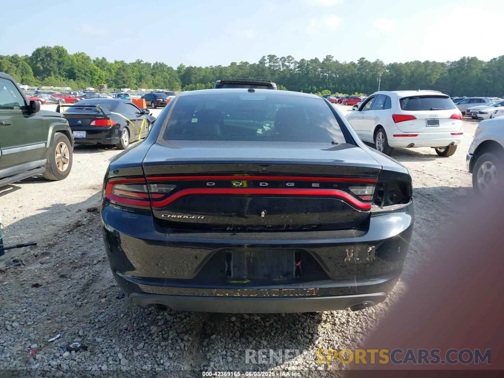 16 Photograph of a damaged car 2C3CDXAT8NH114063 DODGE CHARGER 2022