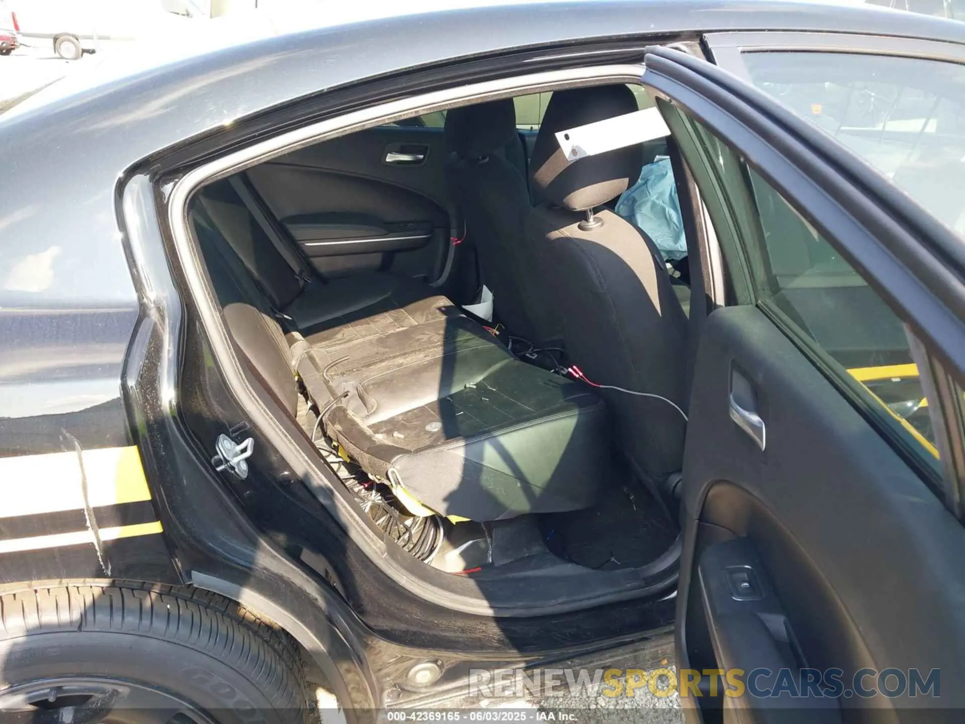 8 Photograph of a damaged car 2C3CDXAT8NH114063 DODGE CHARGER 2022