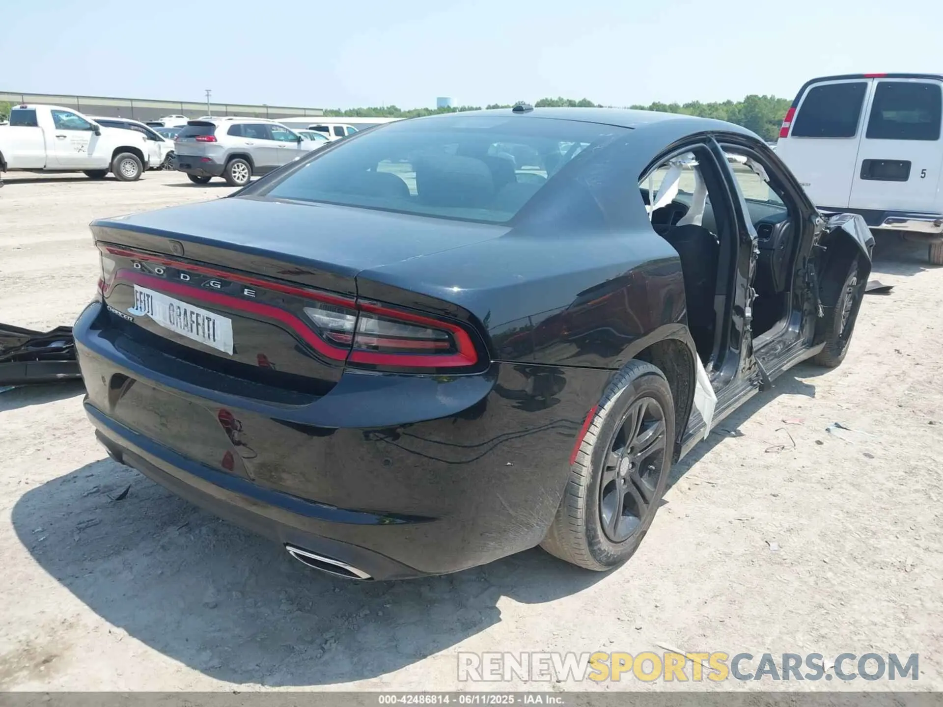 4 Photograph of a damaged car 2C3CDXBG0NH212599 DODGE CHARGER 2022