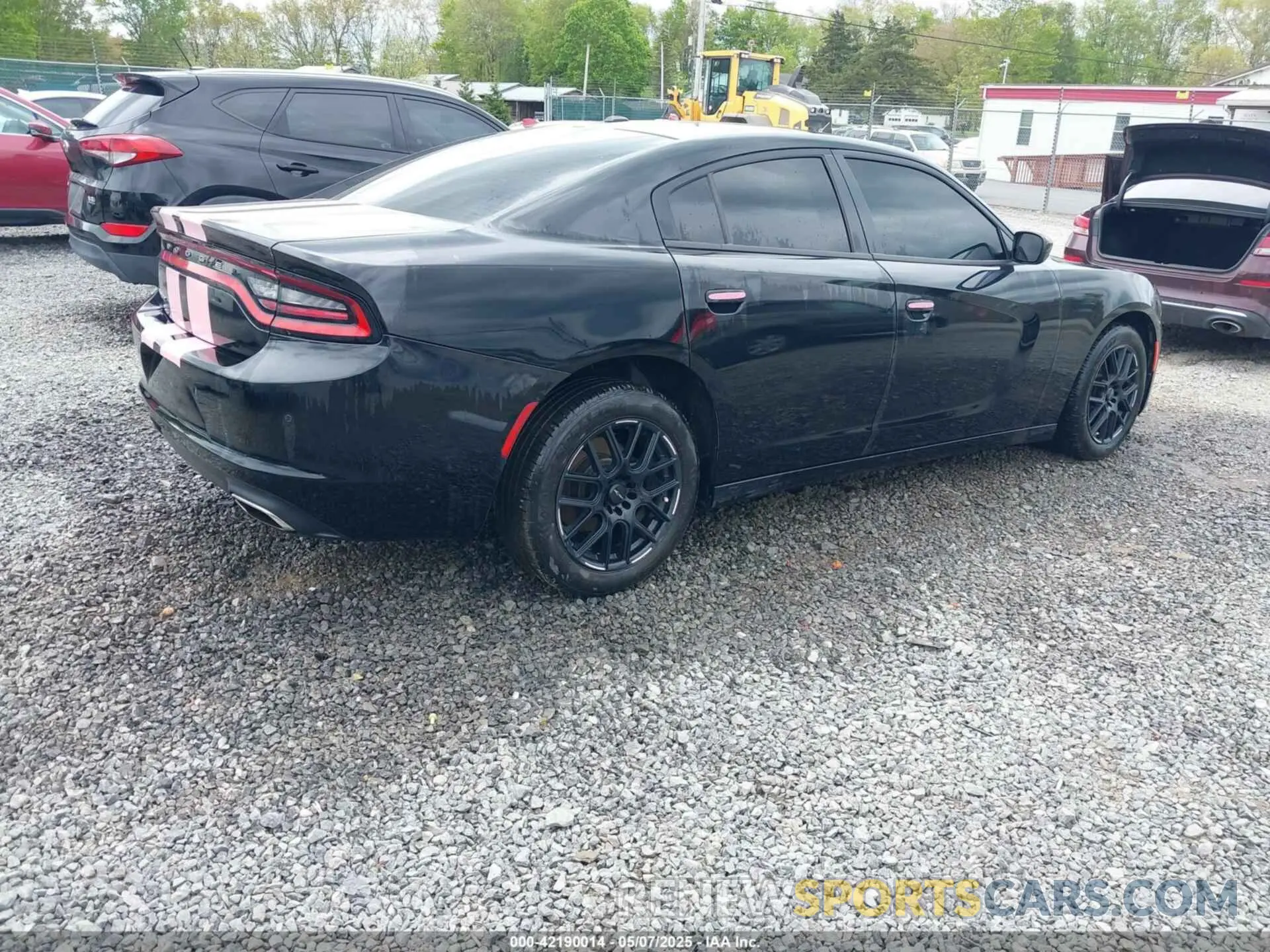 4 Photograph of a damaged car 2C3CDXBG2NH239996 DODGE CHARGER 2022