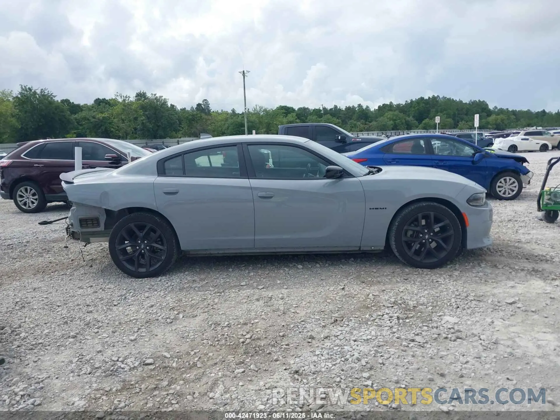 14 Photograph of a damaged car 2C3CDXCTXNH240387 DODGE CHARGER 2022