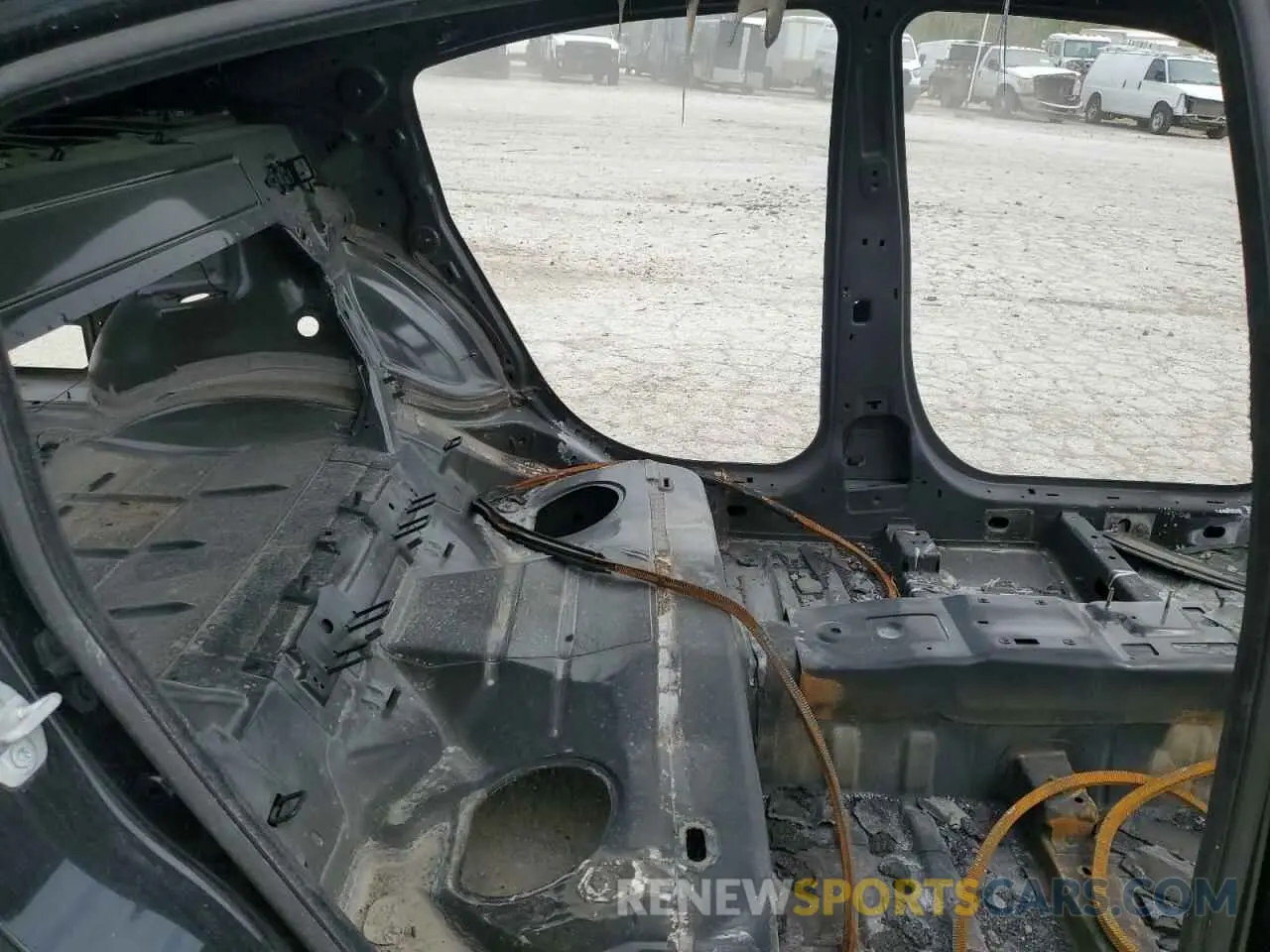 10 Photograph of a damaged car 2C3CDXGJ2NH136551 DODGE CHARGER 2022