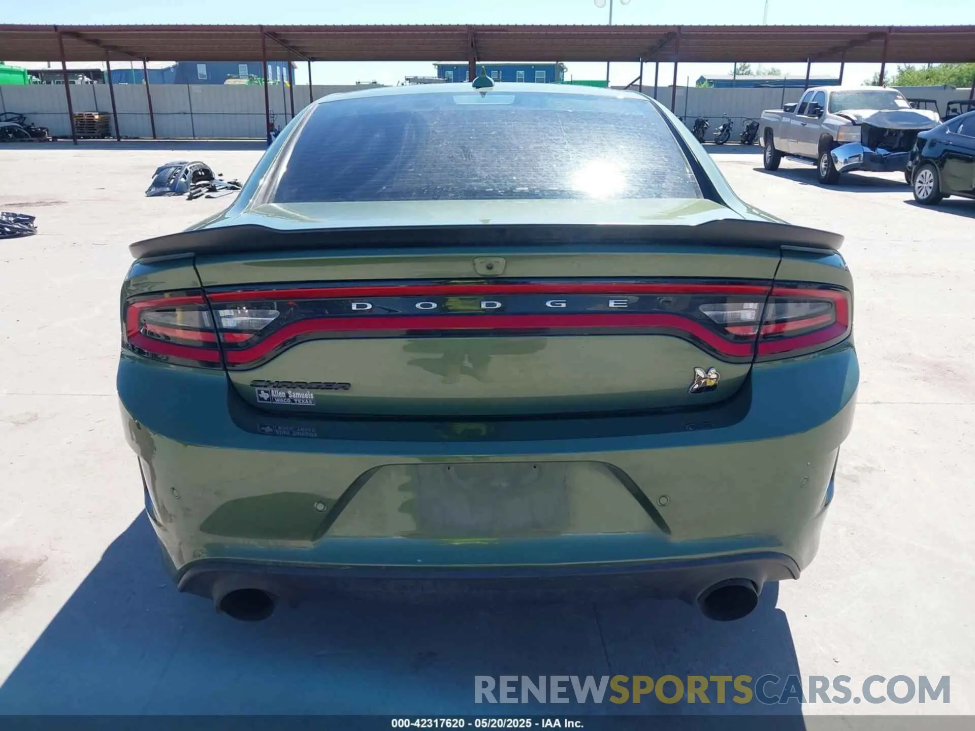 16 Photograph of a damaged car 2C3CDXGJ6NH257549 DODGE CHARGER 2022