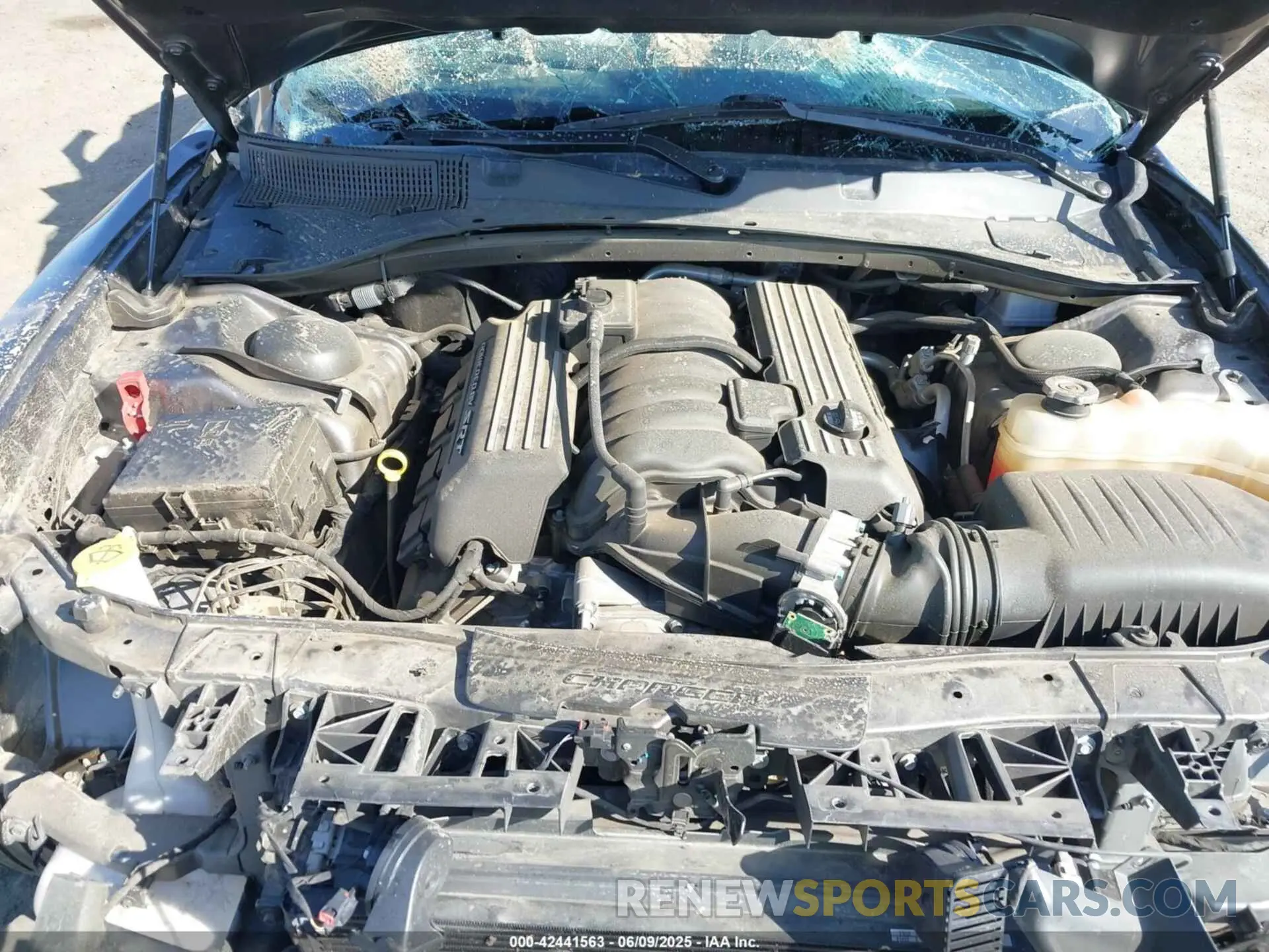 10 Photograph of a damaged car 2C3CDXGJXNH199560 DODGE CHARGER 2022