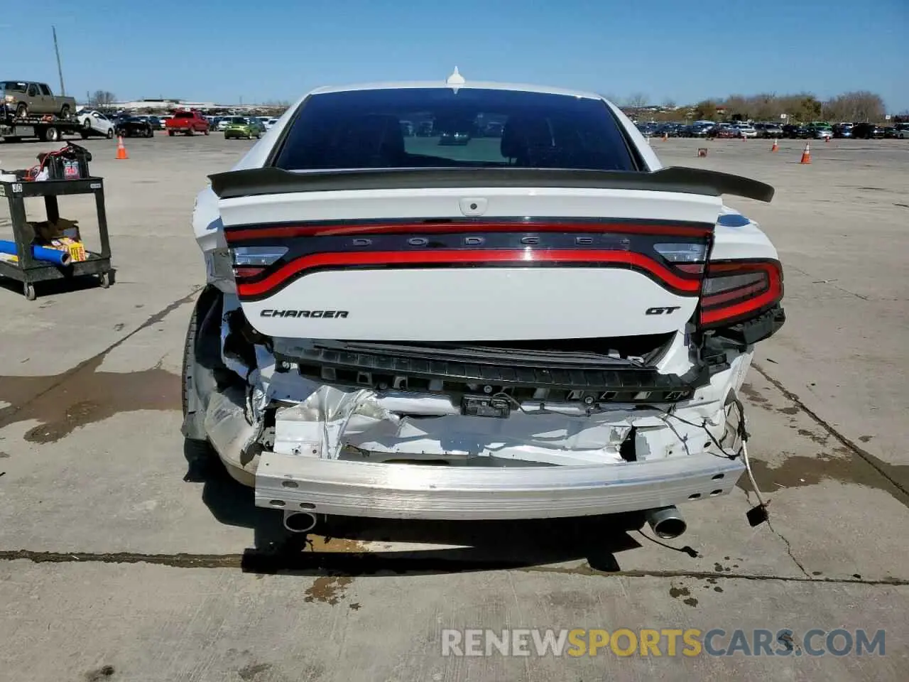 6 Photograph of a damaged car 2C3CDXHG2NH162036 DODGE CHARGER 2022