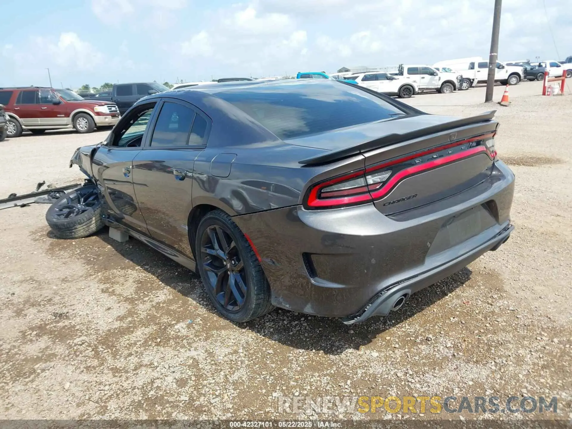 3 Фотография поврежденного автомобиля 2C3CDXHG4NH157775 DODGE CHARGER 2022