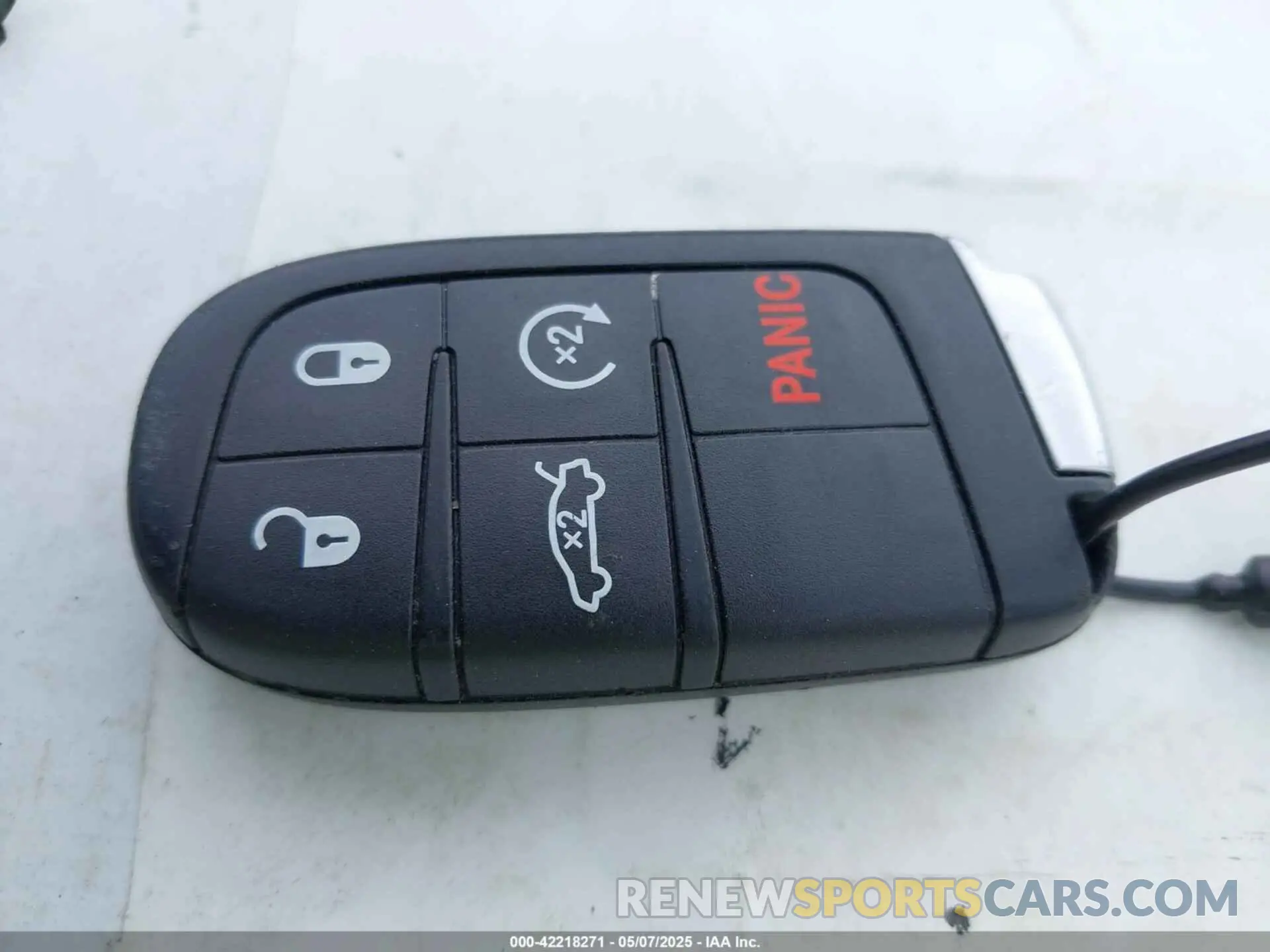 11 Photograph of a damaged car 2C3CDXHG4NH166072 DODGE CHARGER 2022