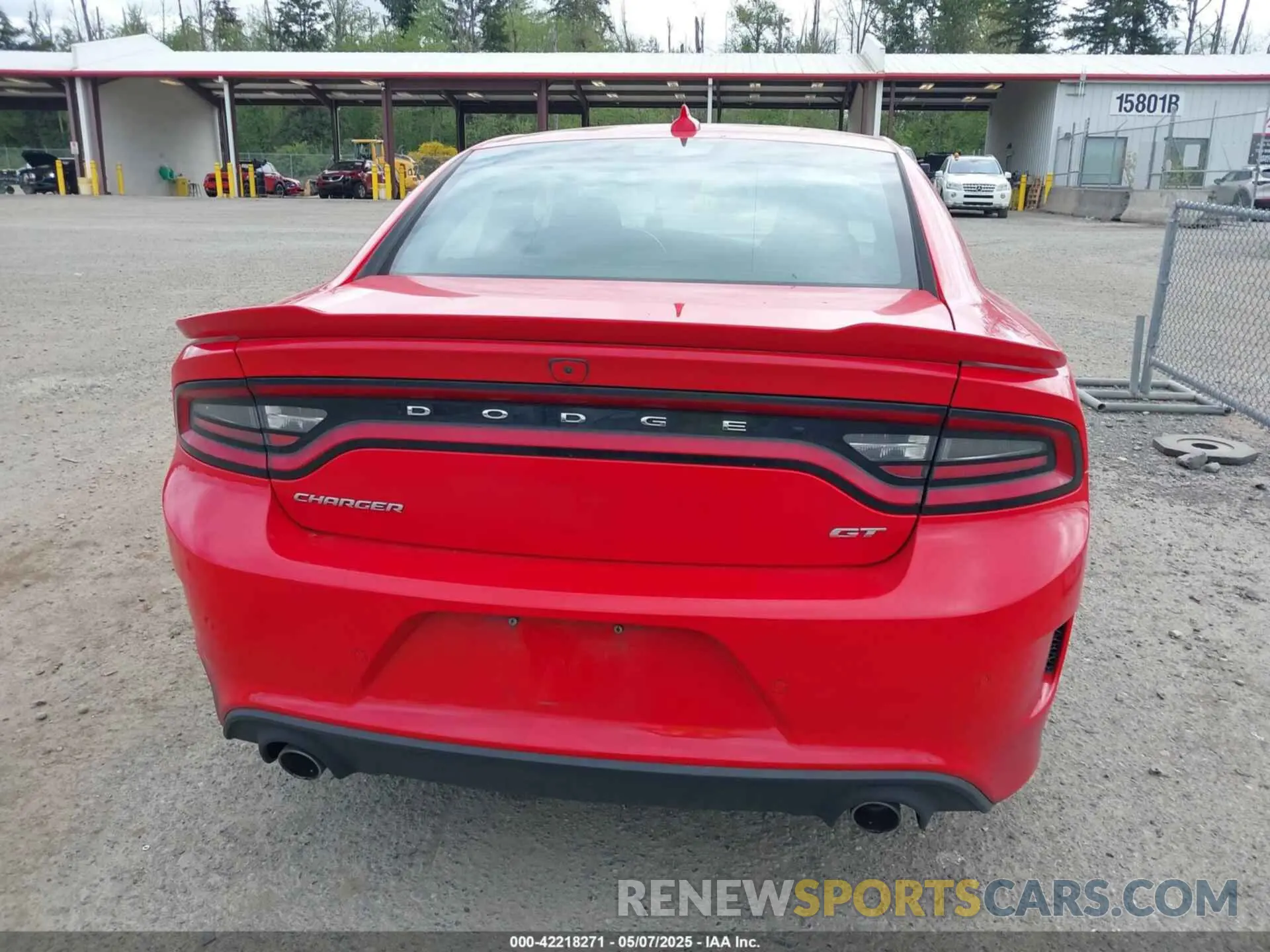 17 Photograph of a damaged car 2C3CDXHG4NH166072 DODGE CHARGER 2022