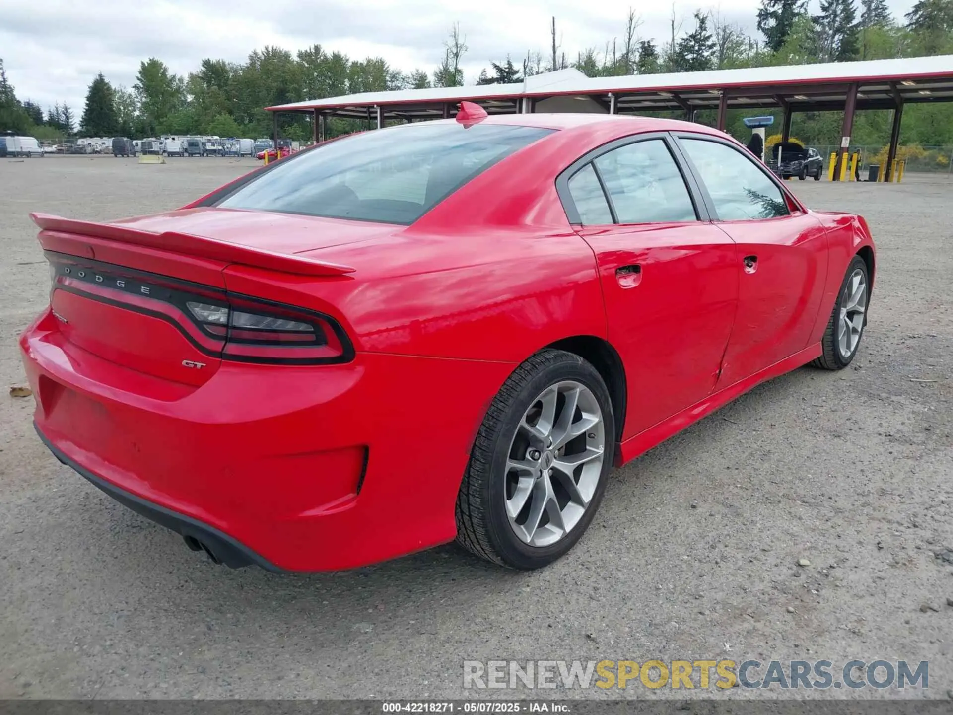 4 Photograph of a damaged car 2C3CDXHG4NH166072 DODGE CHARGER 2022