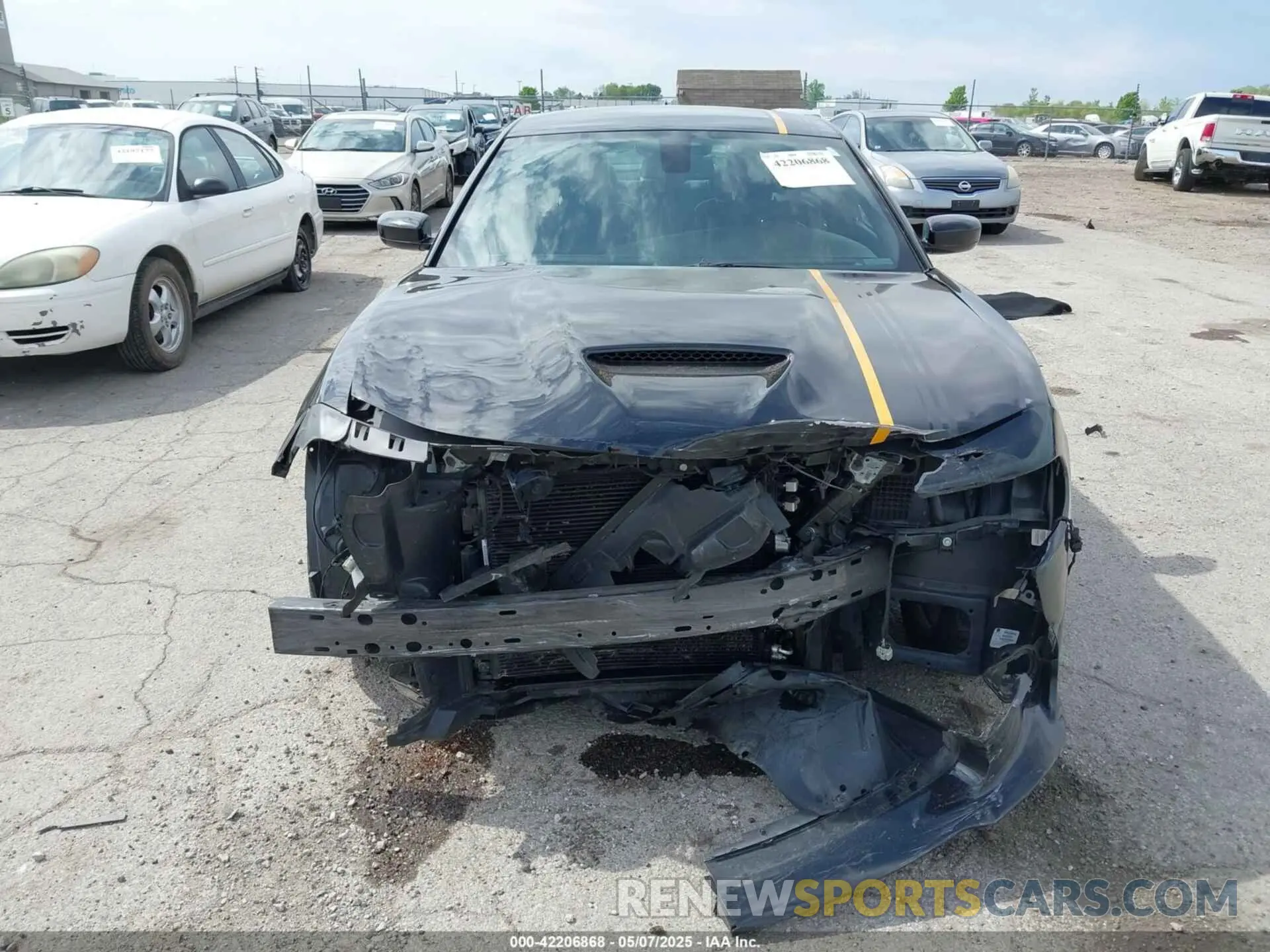 13 Photograph of a damaged car 2C3CDXHG7NH148472 DODGE CHARGER 2022