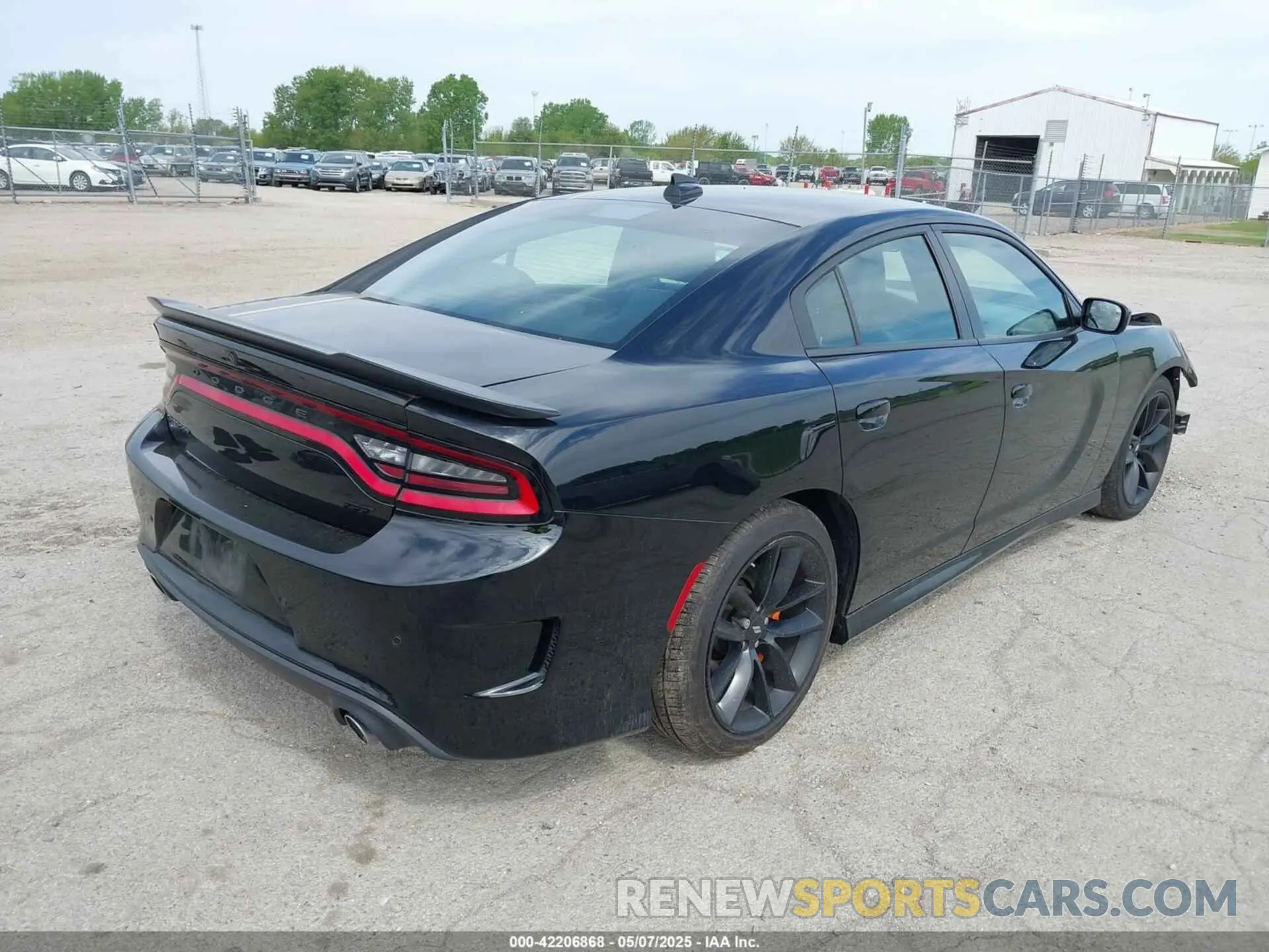 4 Photograph of a damaged car 2C3CDXHG7NH148472 DODGE CHARGER 2022