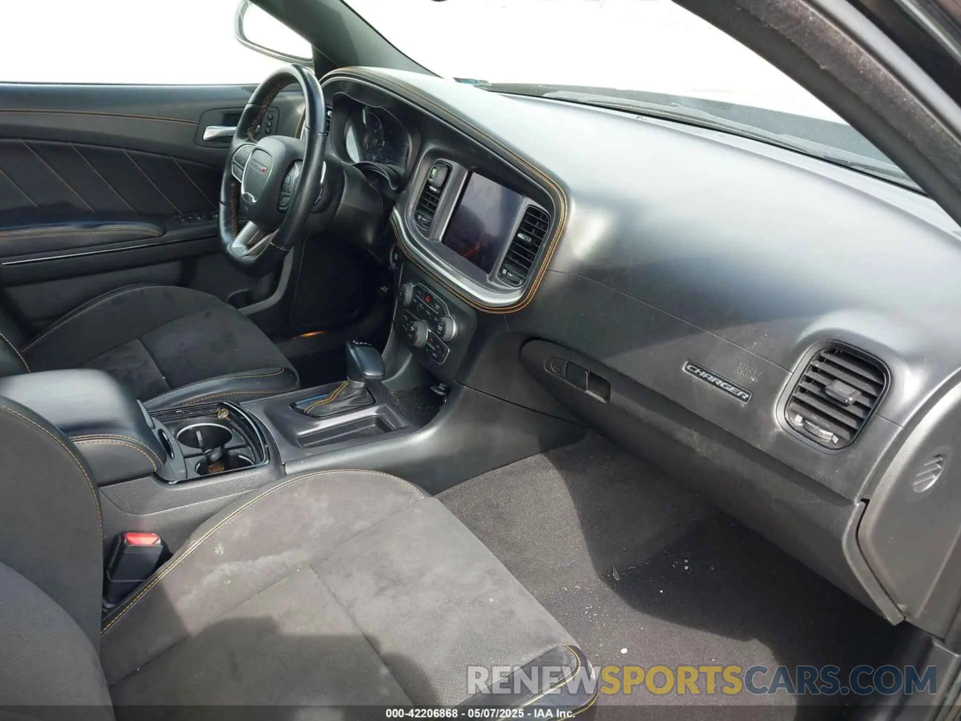 5 Photograph of a damaged car 2C3CDXHG7NH148472 DODGE CHARGER 2022