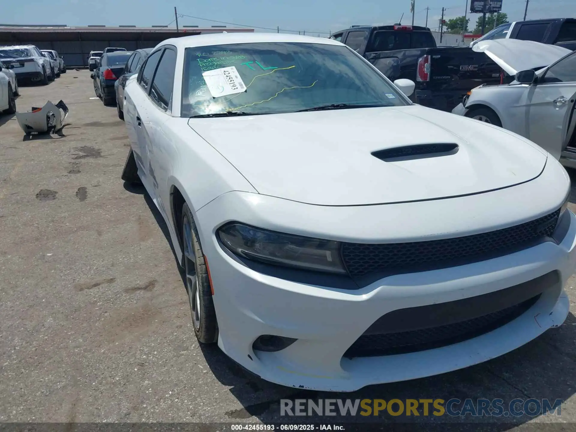 1 Photograph of a damaged car 2C3CDXHG7NH189975 DODGE CHARGER 2022