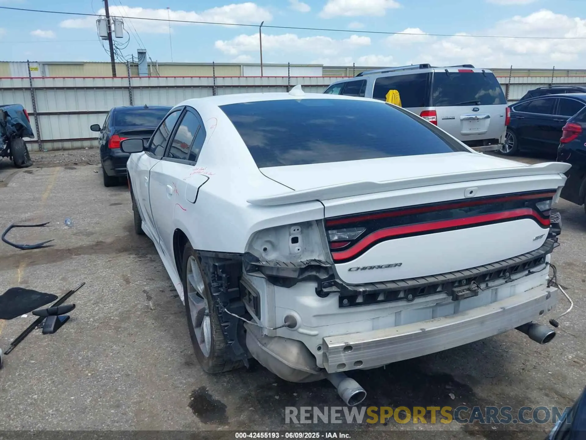 3 Photograph of a damaged car 2C3CDXHG7NH189975 DODGE CHARGER 2022
