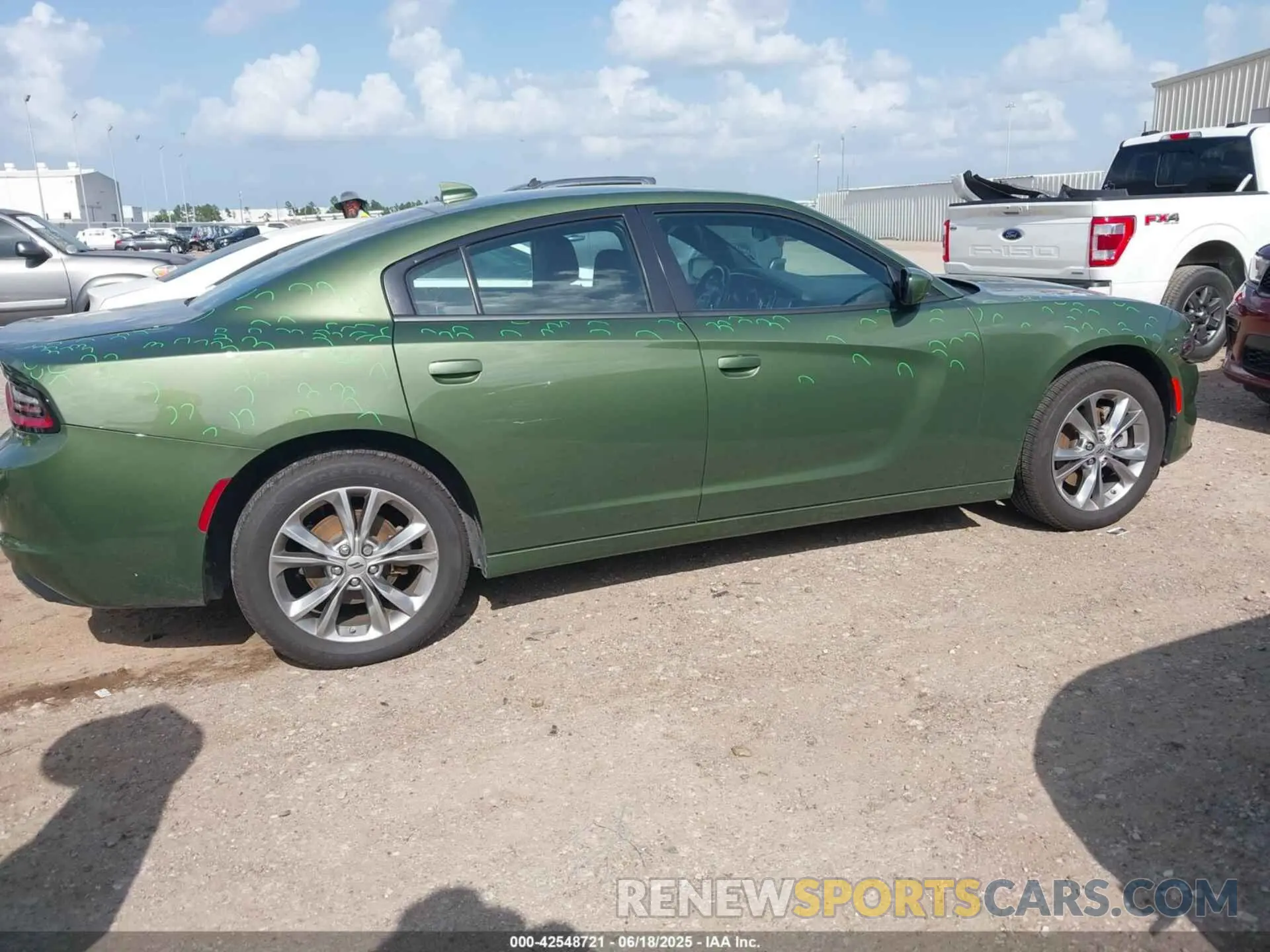 13 Photograph of a damaged car 2C3CDXJG9NH245005 DODGE CHARGER 2022