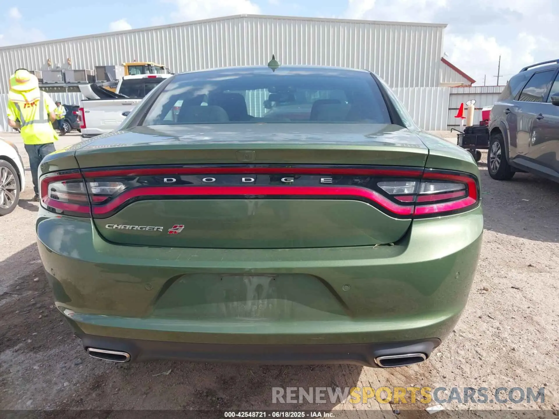 16 Photograph of a damaged car 2C3CDXJG9NH245005 DODGE CHARGER 2022