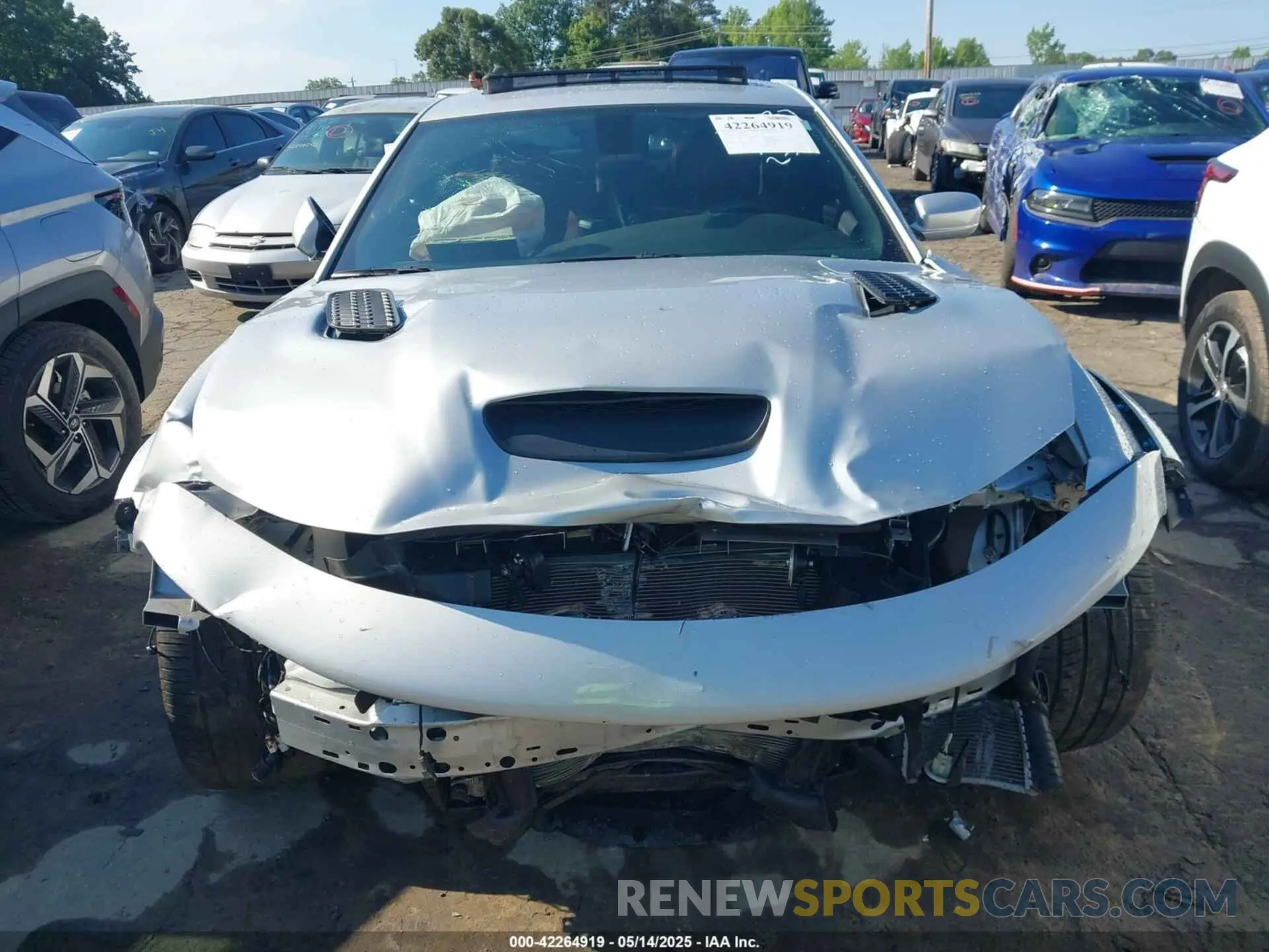 11 Photograph of a damaged car 2C3CDXL91NH187423 DODGE CHARGER 2022