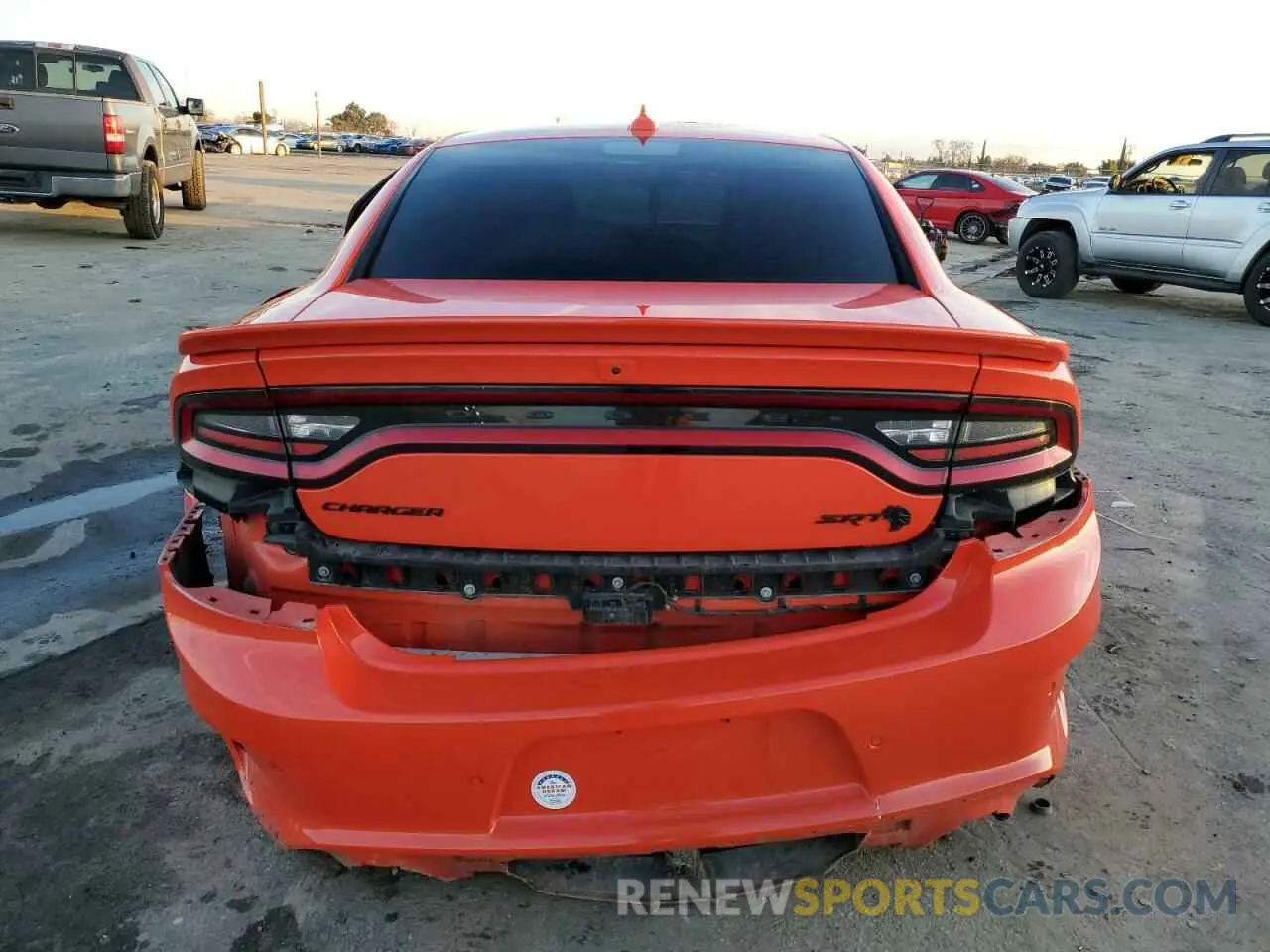 6 Photograph of a damaged car 2C3CDXL92NH122094 DODGE CHARGER 2022