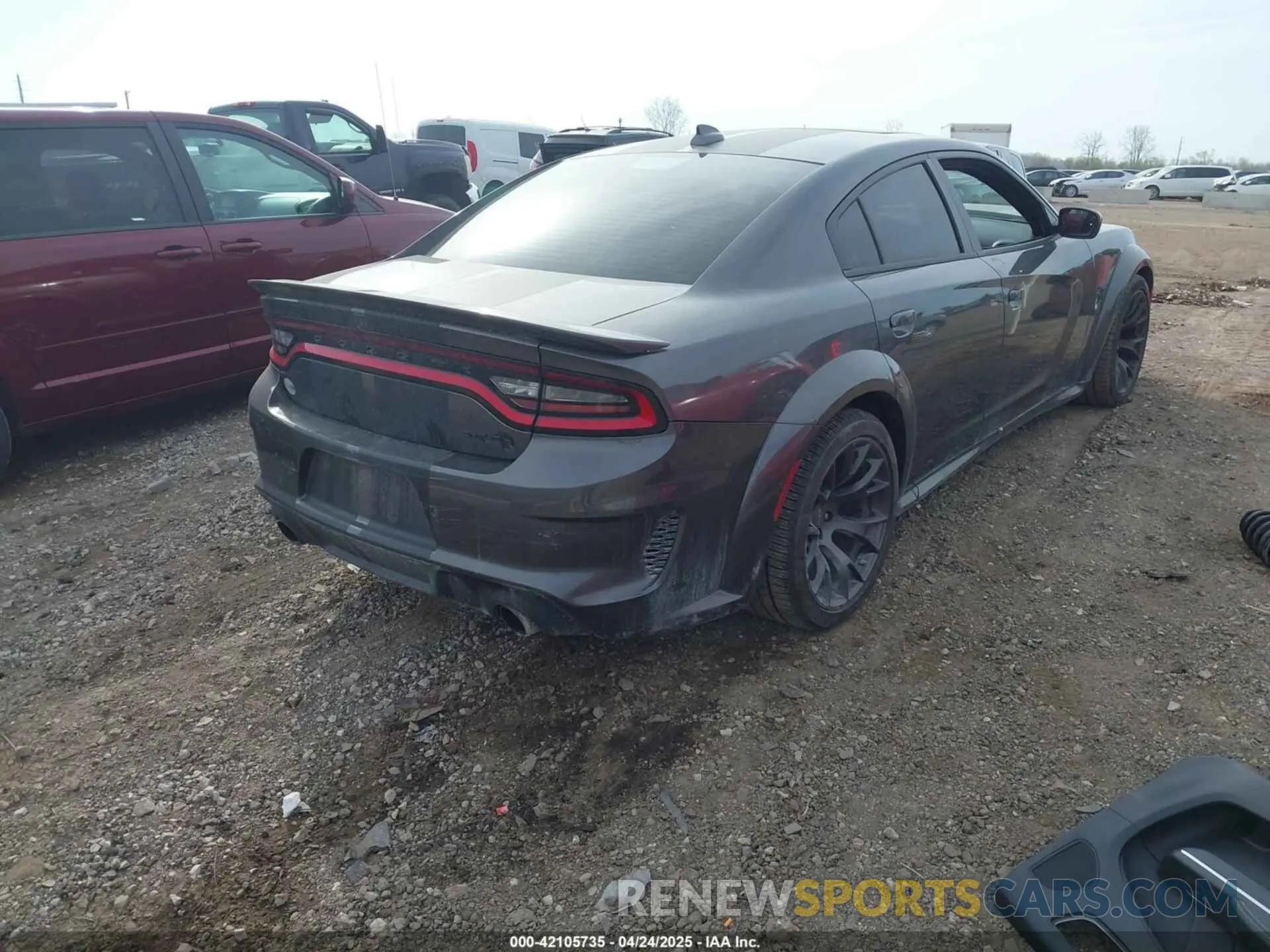 4 Photograph of a damaged car 2C3CDXL98NH205688 DODGE CHARGER 2022