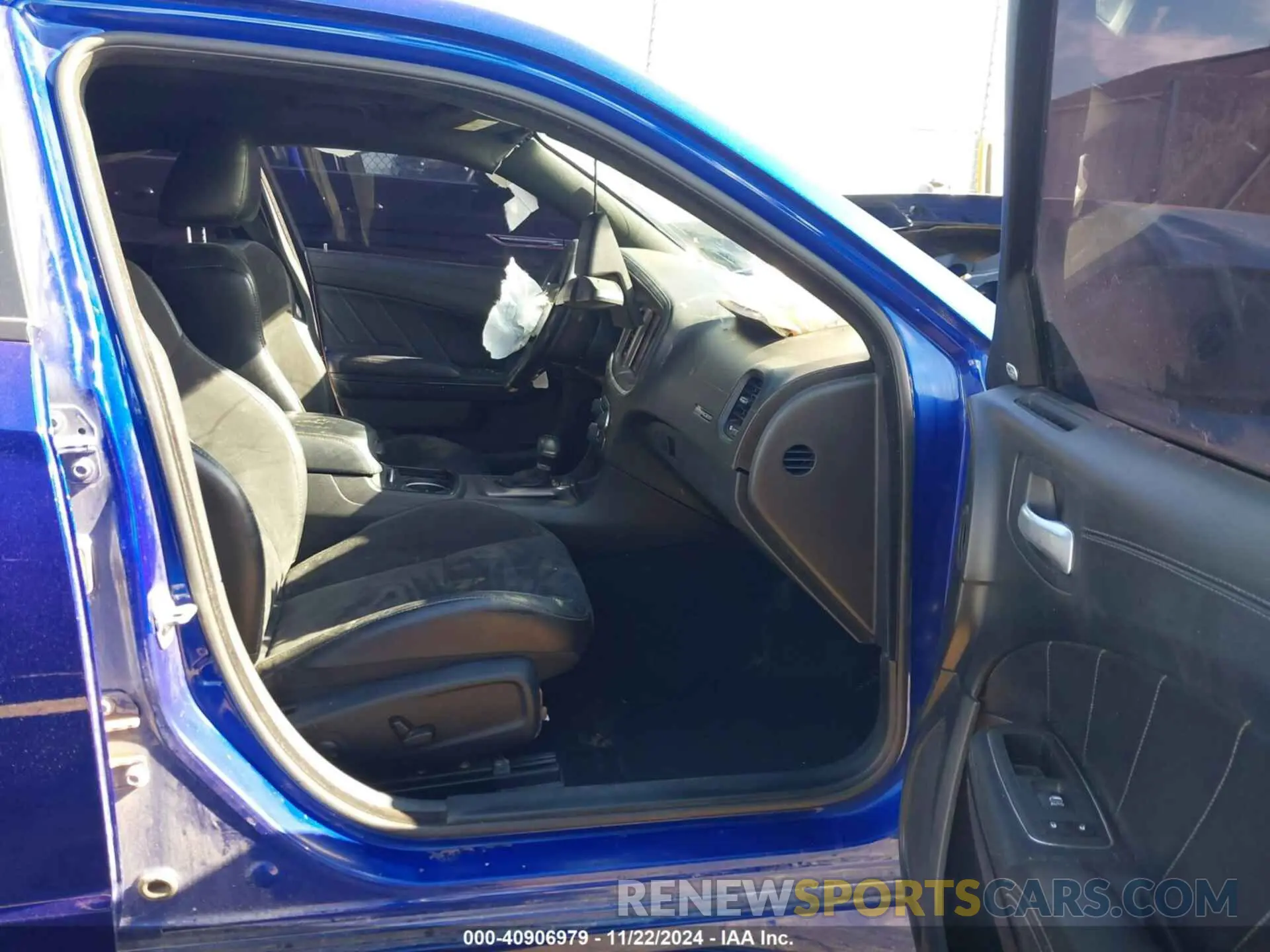 5 Photograph of a damaged car 2C3CDXMG7NH167271 DODGE CHARGER 2022